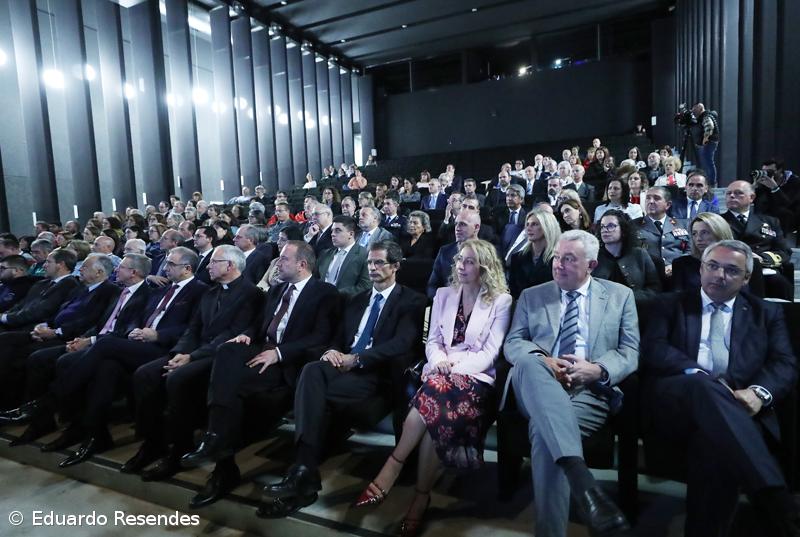 Laborinho Lúcio distinguido pela UAc com Honoris Causa – Imagem 2