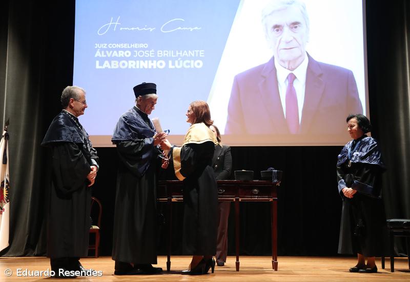 Laborinho Lúcio distinguido pela UAc com Honoris Causa – Imagem 3