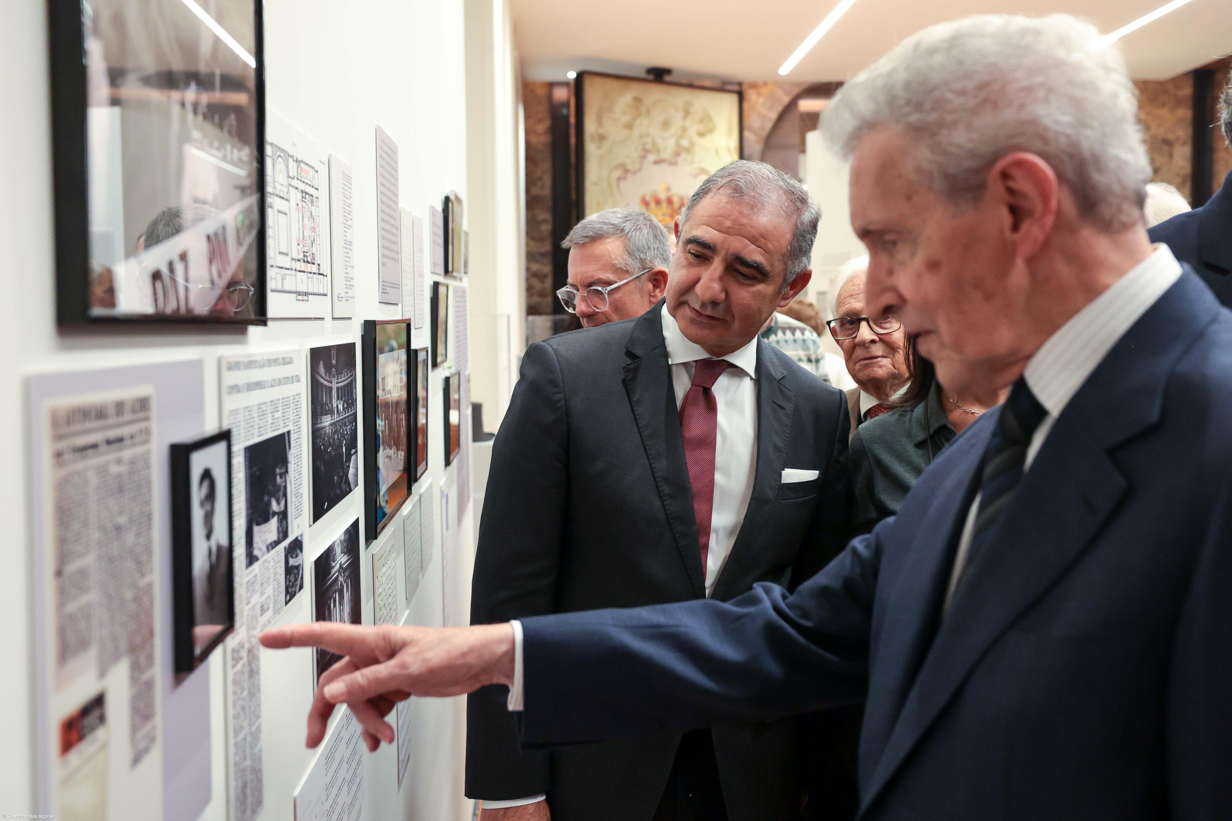 Exposição em Ponta Delgada destaca papel de Mota Amaral na autonomia dos Açores – Imagem 1