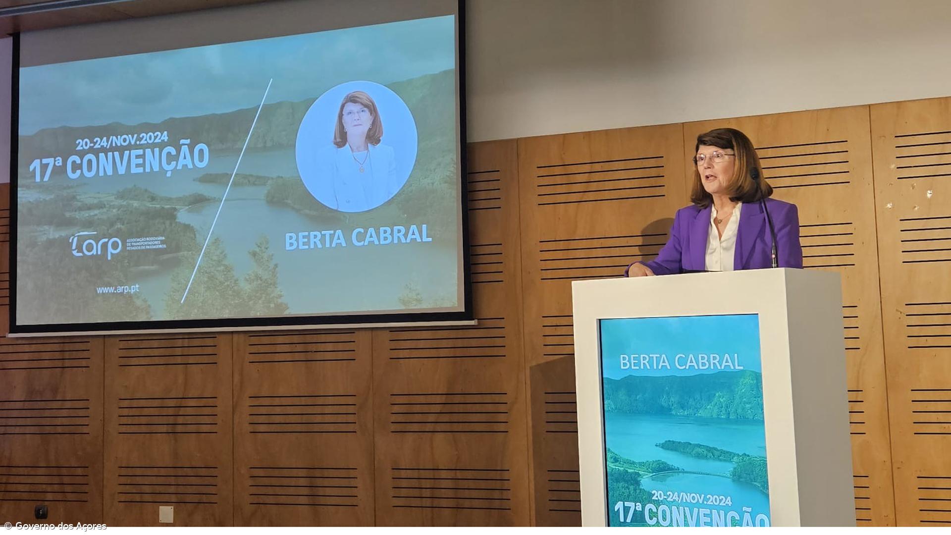 Berta Cabral defende transporte adaptado às necessidades de visitação turística – Imagem 1