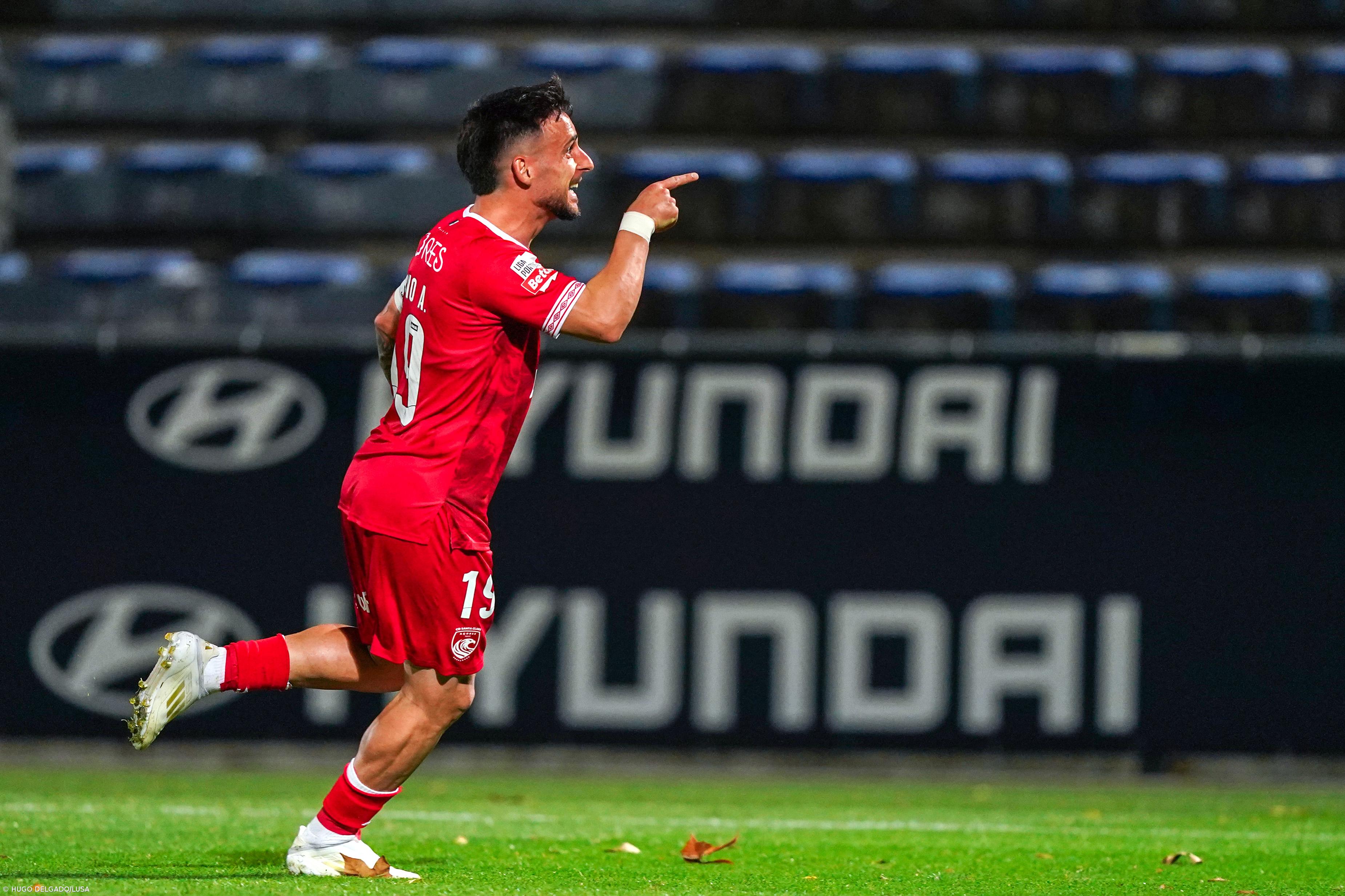 Bruno Almeida decisivo e Santa Clara apurado para os oitavos de final – Imagem 1