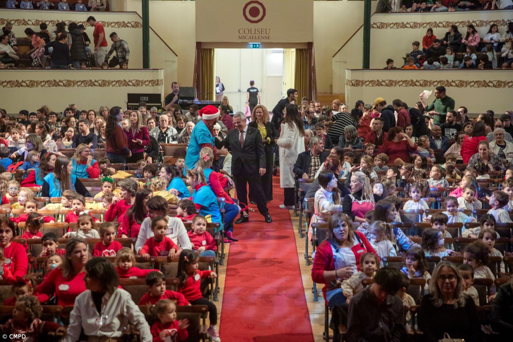 Coliseu recebe mais de 1000 utentes de IPSS em sessão de circo – Imagem 1