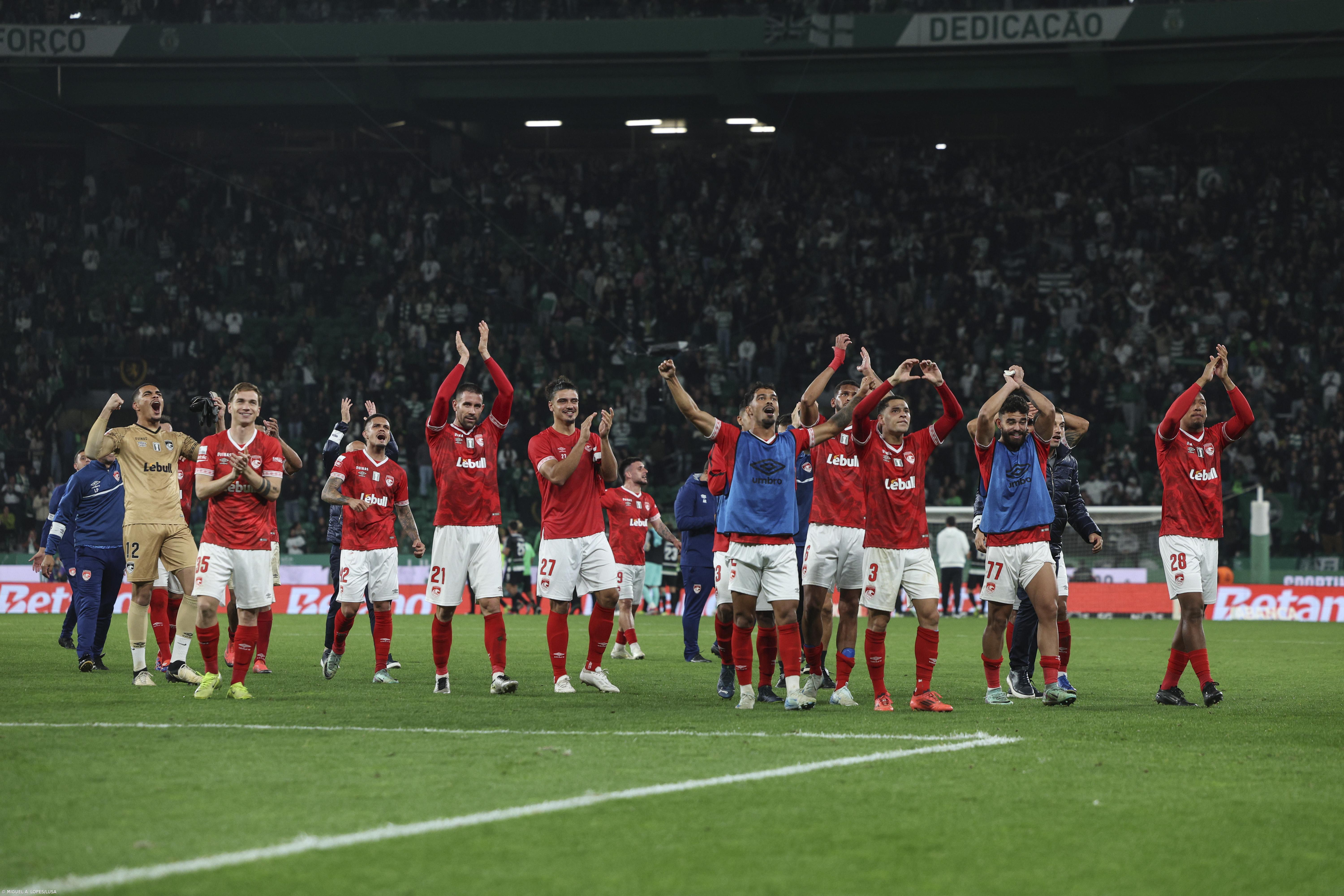 Santa Clara derrotou, pela quarta vez, um “grande” para o campeonato – Imagem 1