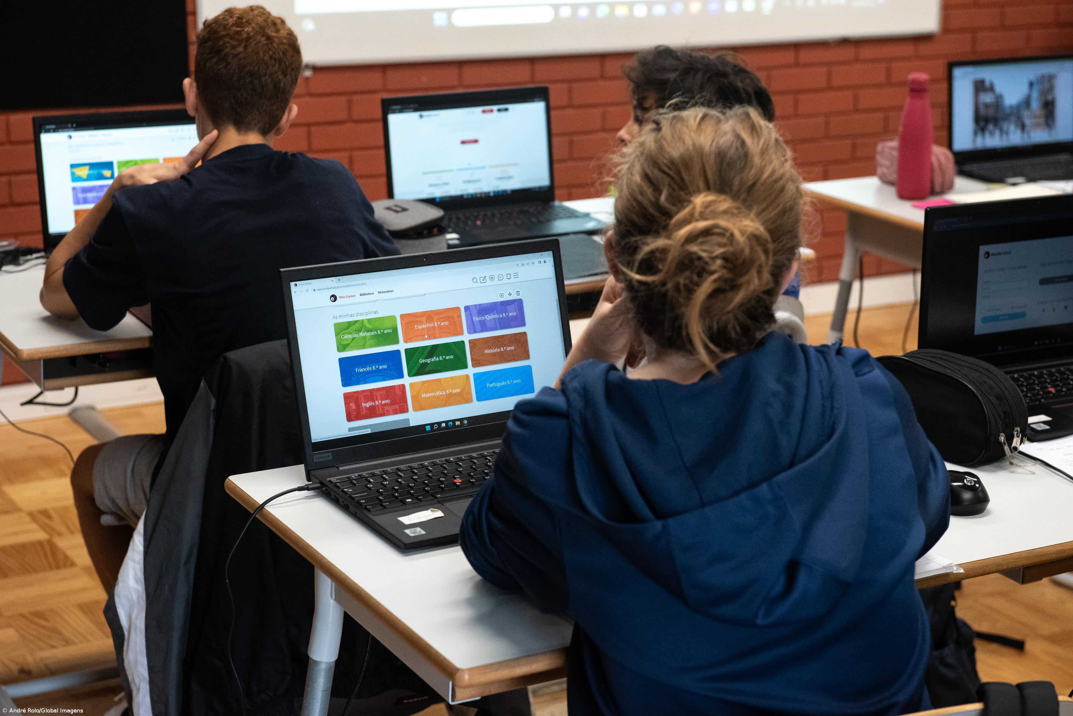 EPIS atribui bolsas sociais de mérito a 14 jovens açorianos – Imagem 1