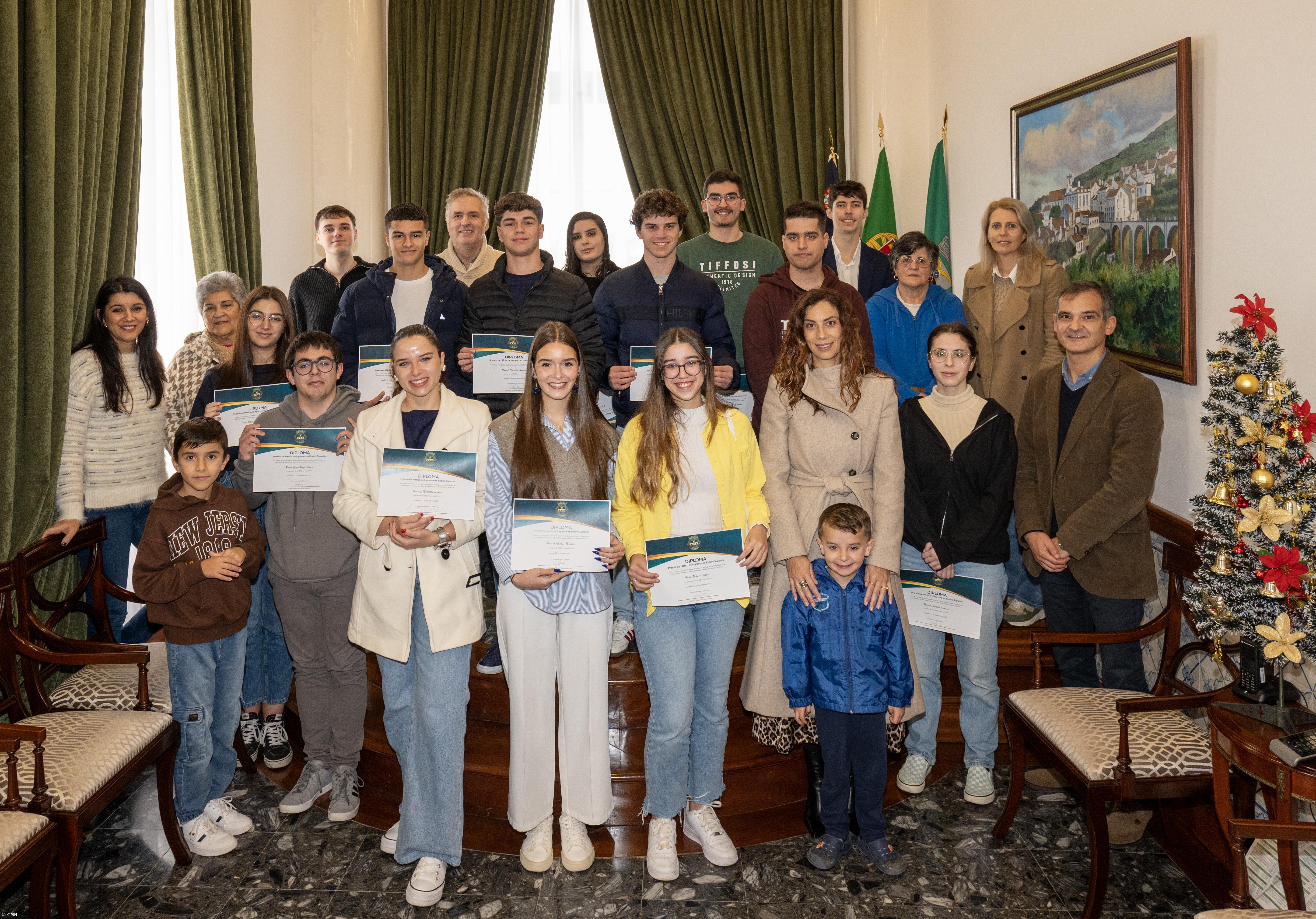 Autarquia do Nordeste entrega Prémio de Mérito – Imagem 1