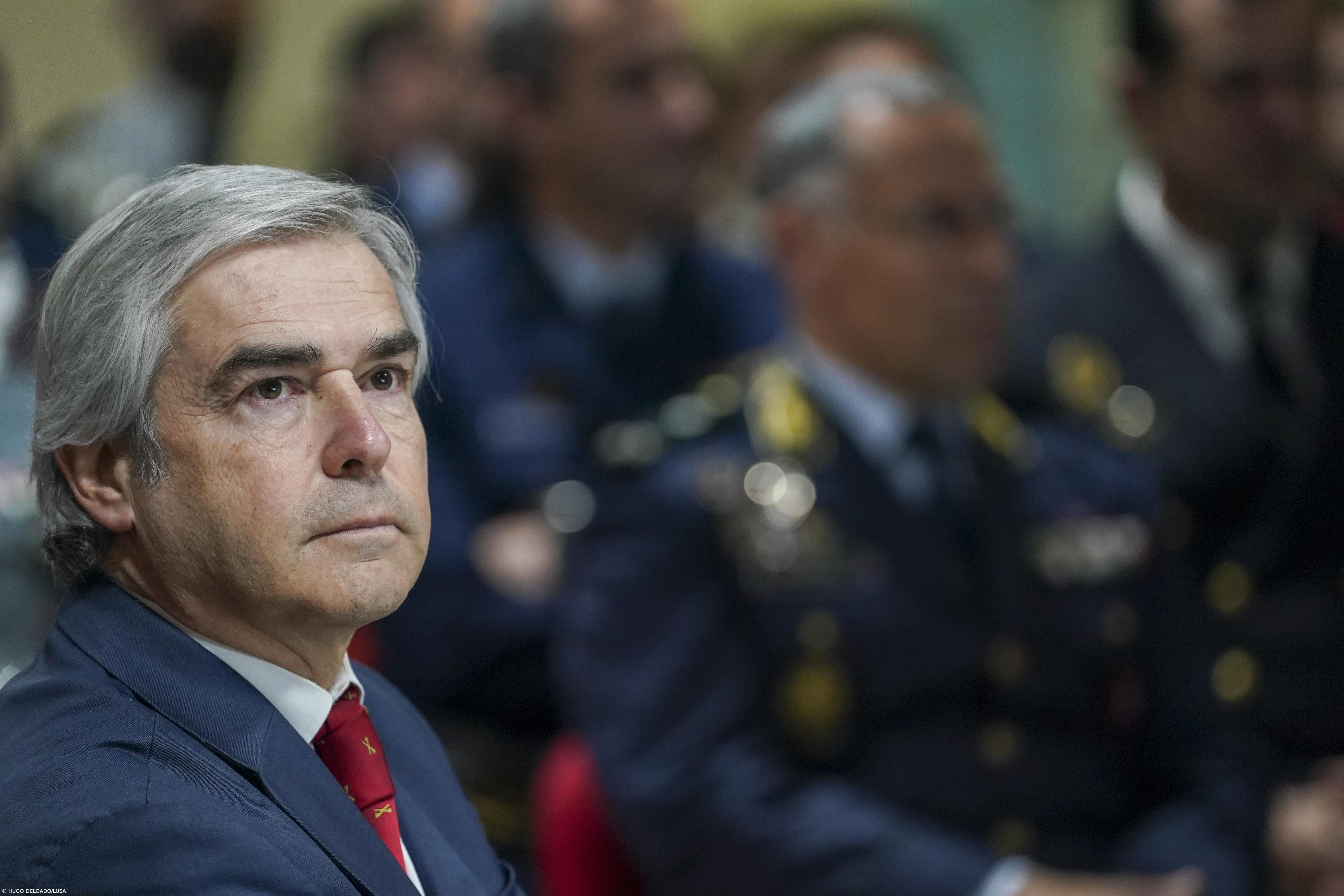 Ministro da Defesa diz que o Governo investe nas Forças Armadas “a pensar na paz” – Imagem 1