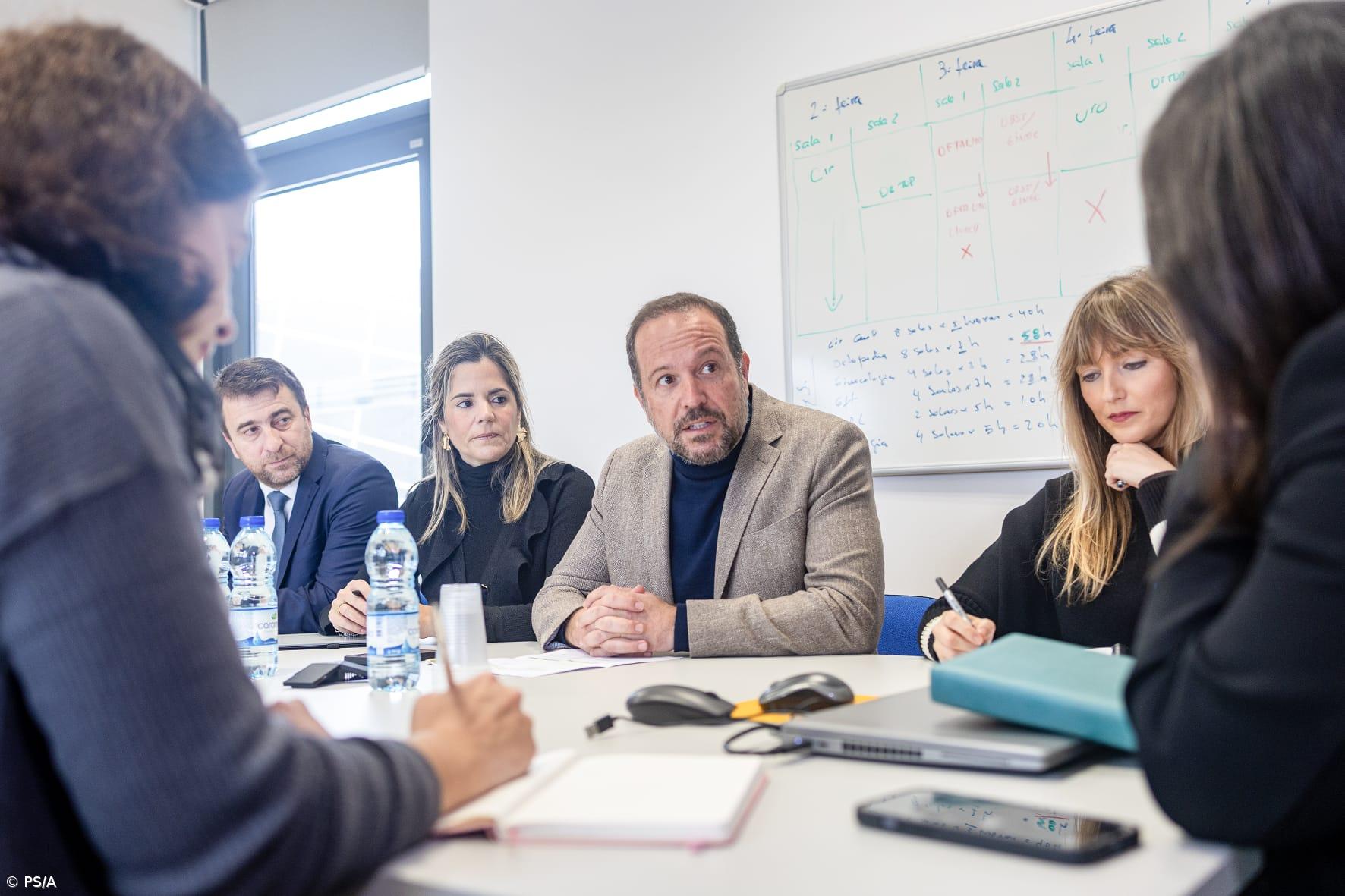 Líder do PS/Açores alerta que situação do Serviço Regional de Saúde "está pior" – Imagem 1