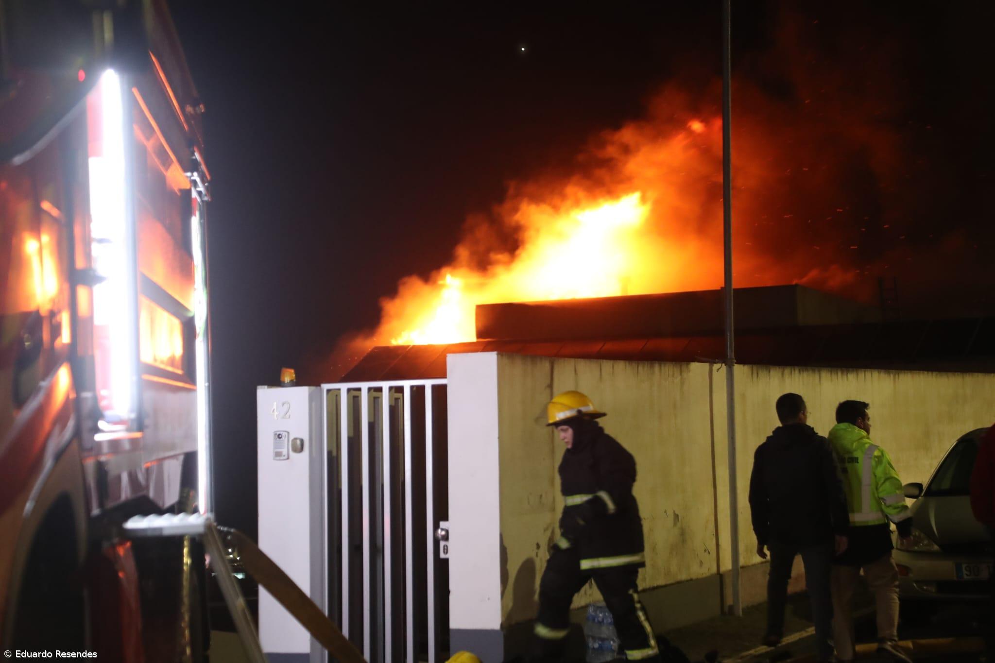Incêndio em hotel na Lagoa ameaça moradias contíguas (Com fotos) – Imagem 4