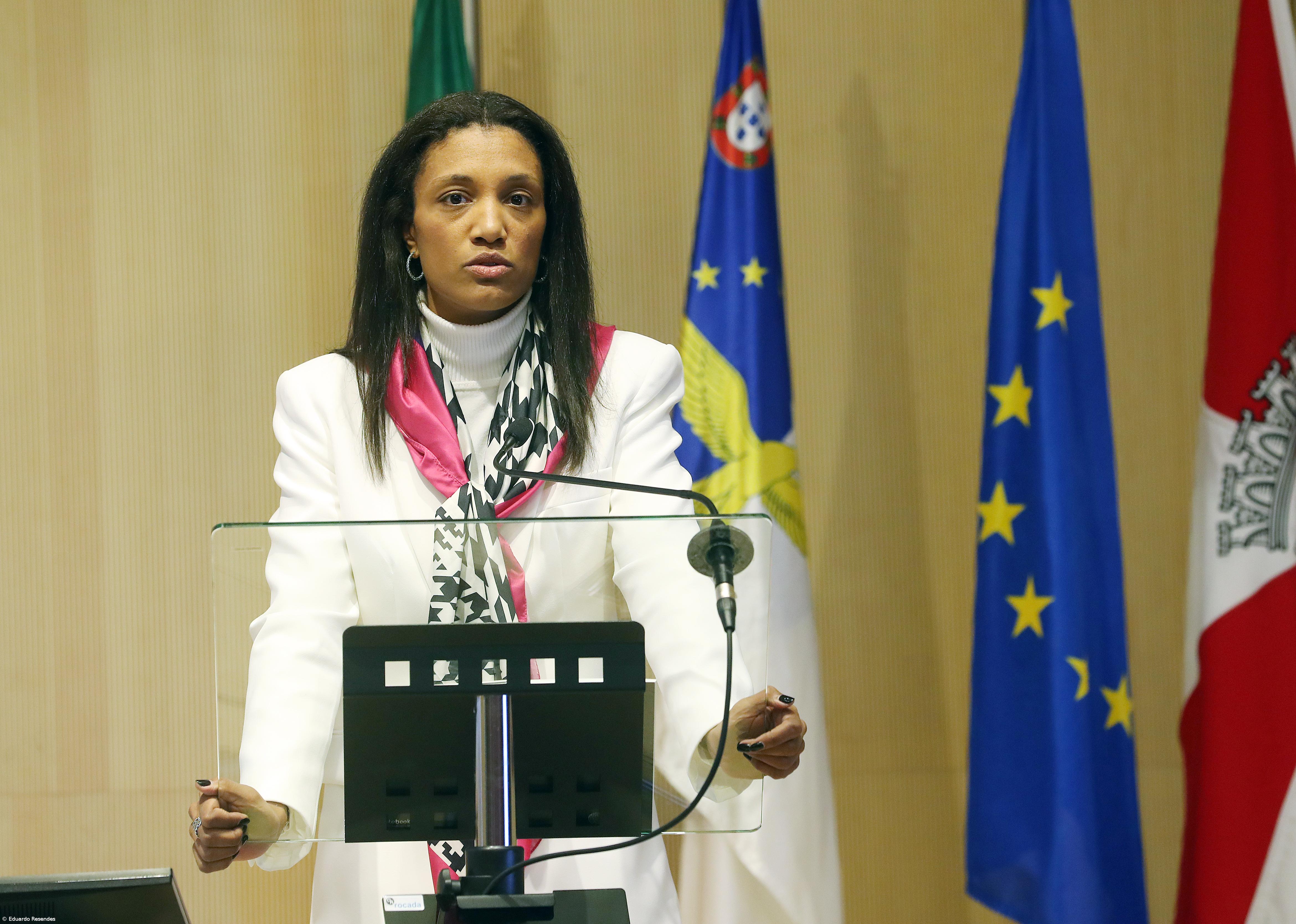 Secretária da Saúde acusa PS/Açores de fazer politiquice com recuperação do hospital de Ponta Delgada – Imagem 1