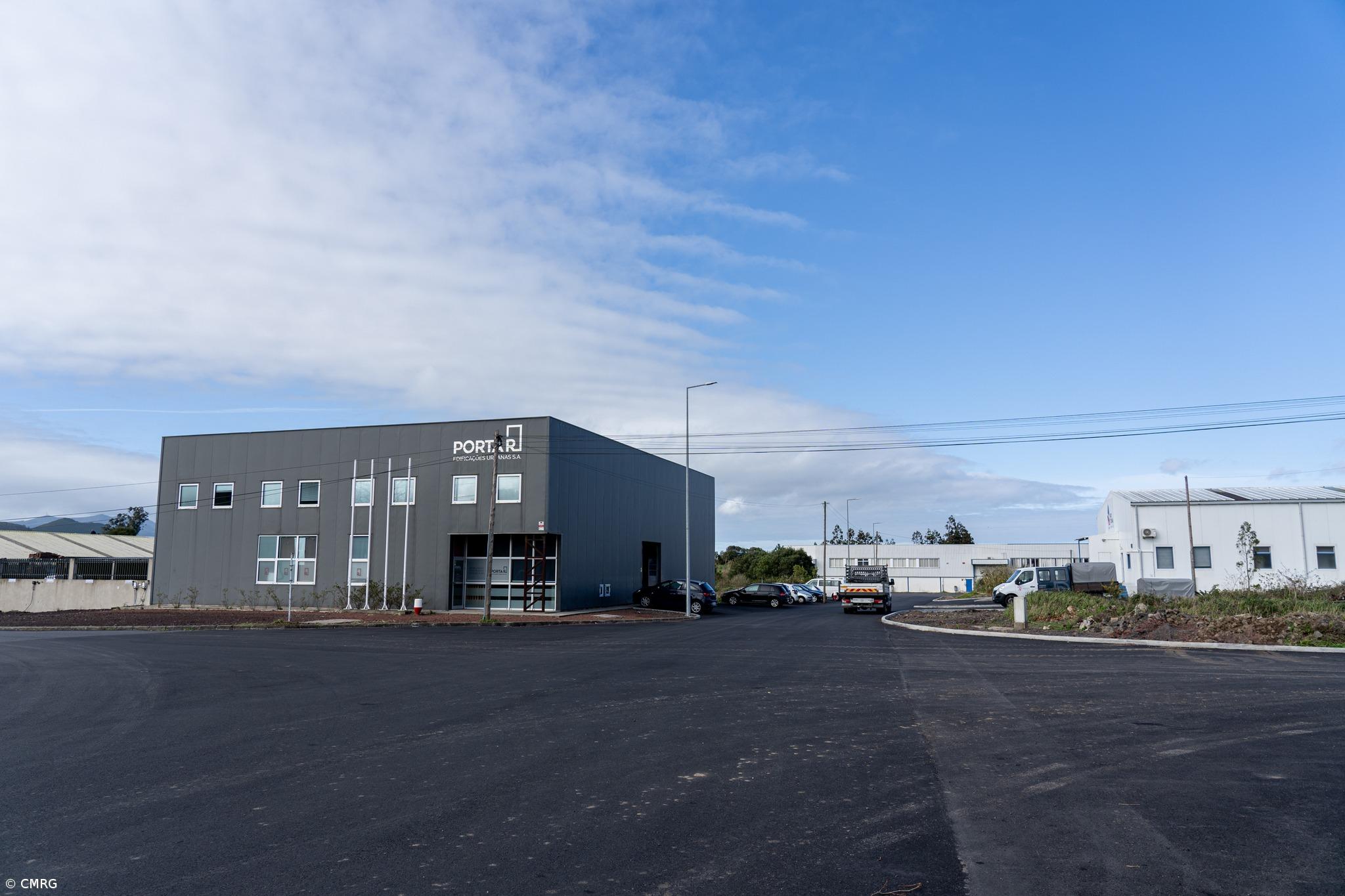 Autarquia beneficia parque industrial em Rabo de Peixe – Imagem 1