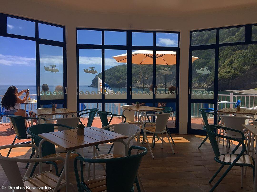 PSD pede transparência e novo concurso para bar de Praia da Ribeira Quente – Imagem 1