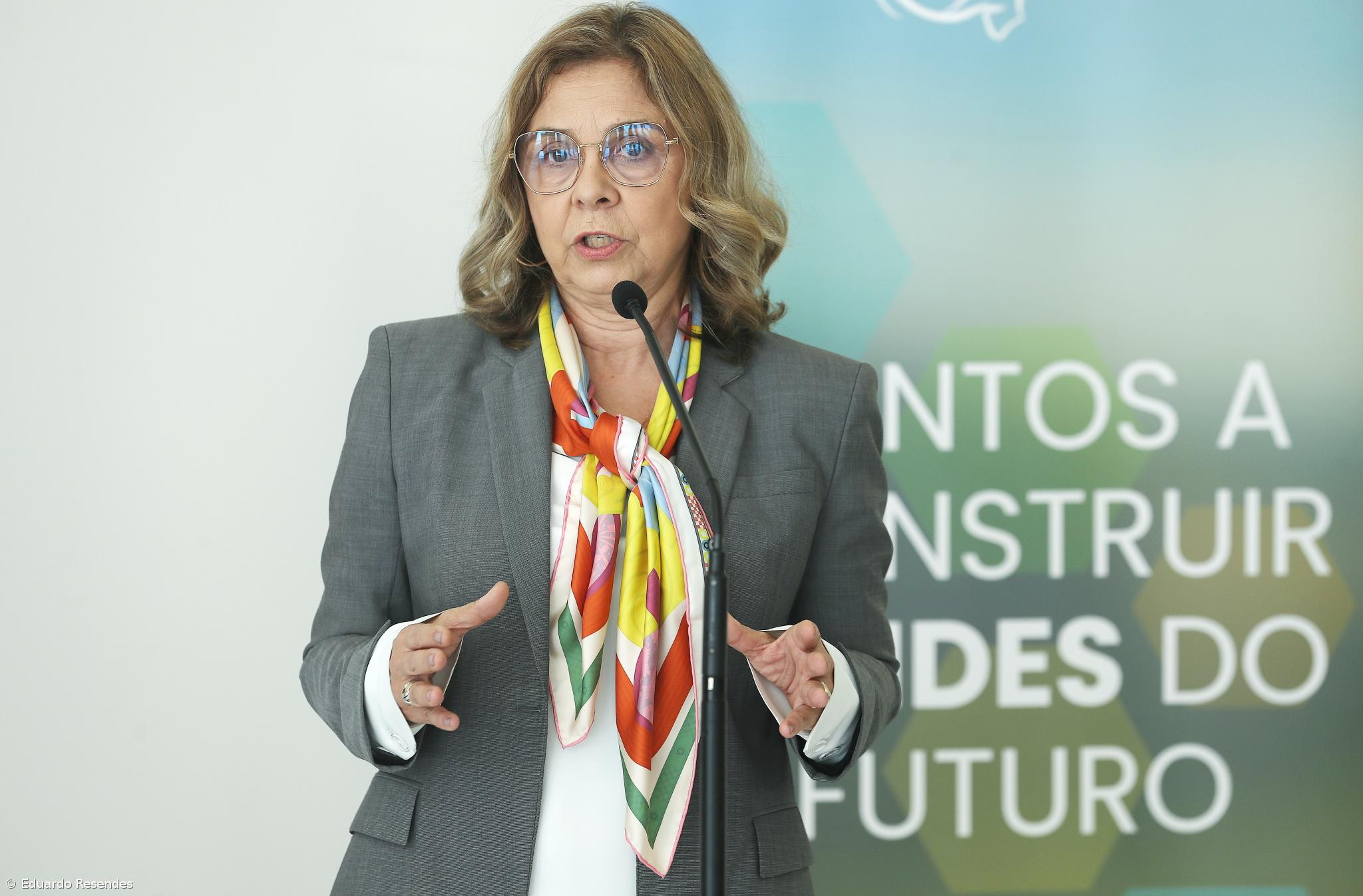 Ministra da Saúde entrega medicamentos e consumíveis a São Tomé e Príncipe – Imagem 1