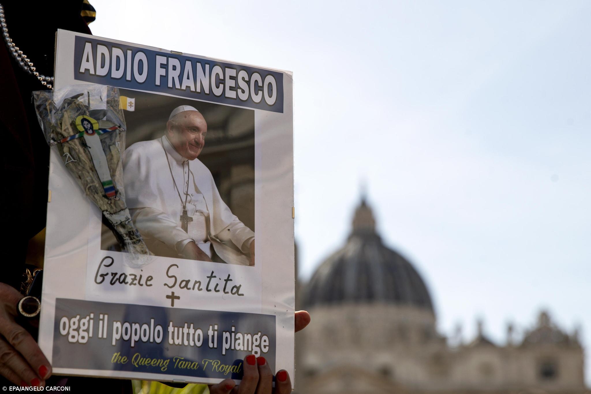 Políticos lembram Francisco pela sua humanidade, coragem e compaixão – Imagem 1