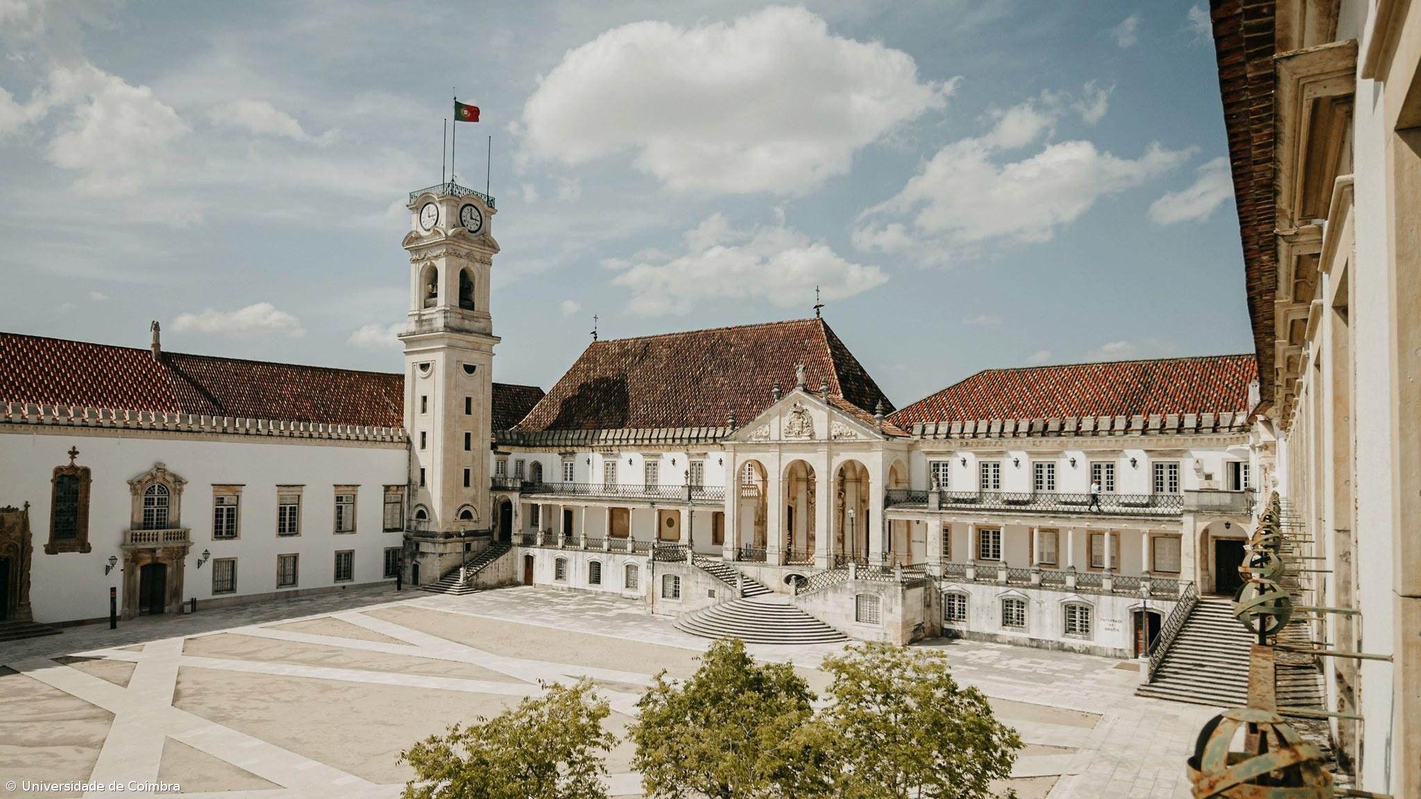 25 Abril: Associação Académica de Coimbra preocupada com desinteresse político dos jovens – Imagem 1