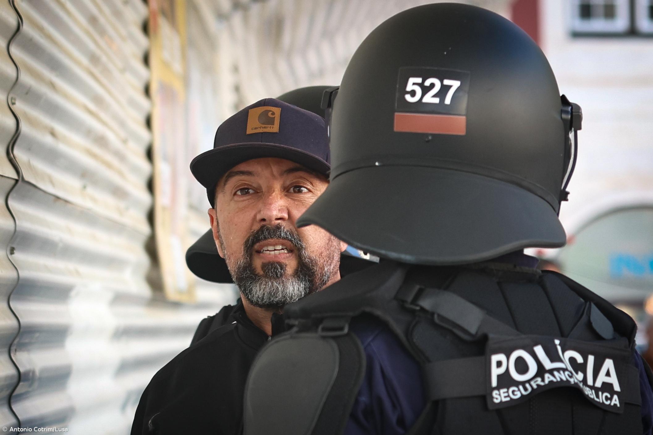  25 Abril: Detido líder de movimento extremista Mário Machado após confrontos – Imagem 1