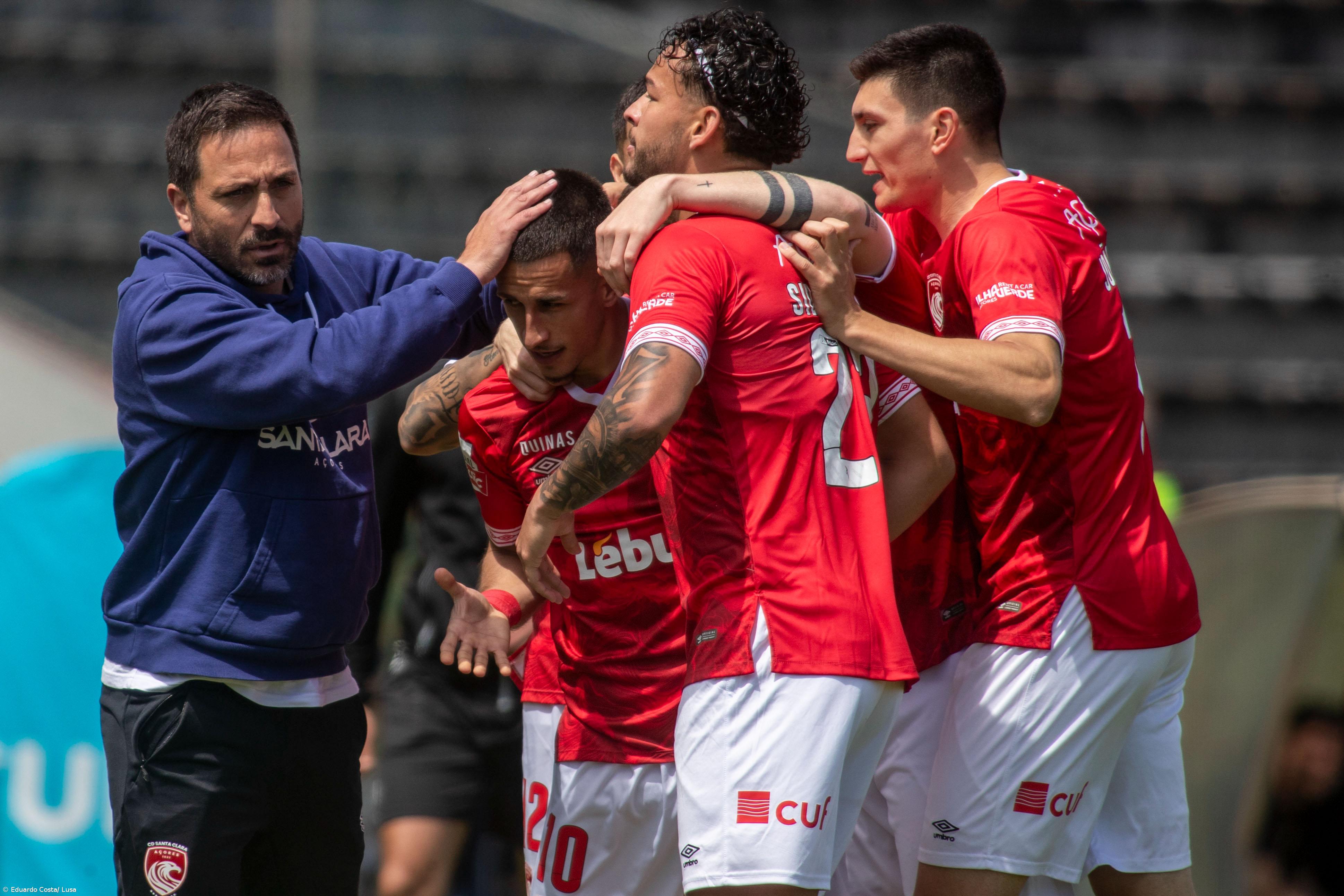 Santa Clara vence Arouca e sobe provisoriamente à zona europeia – Imagem 1