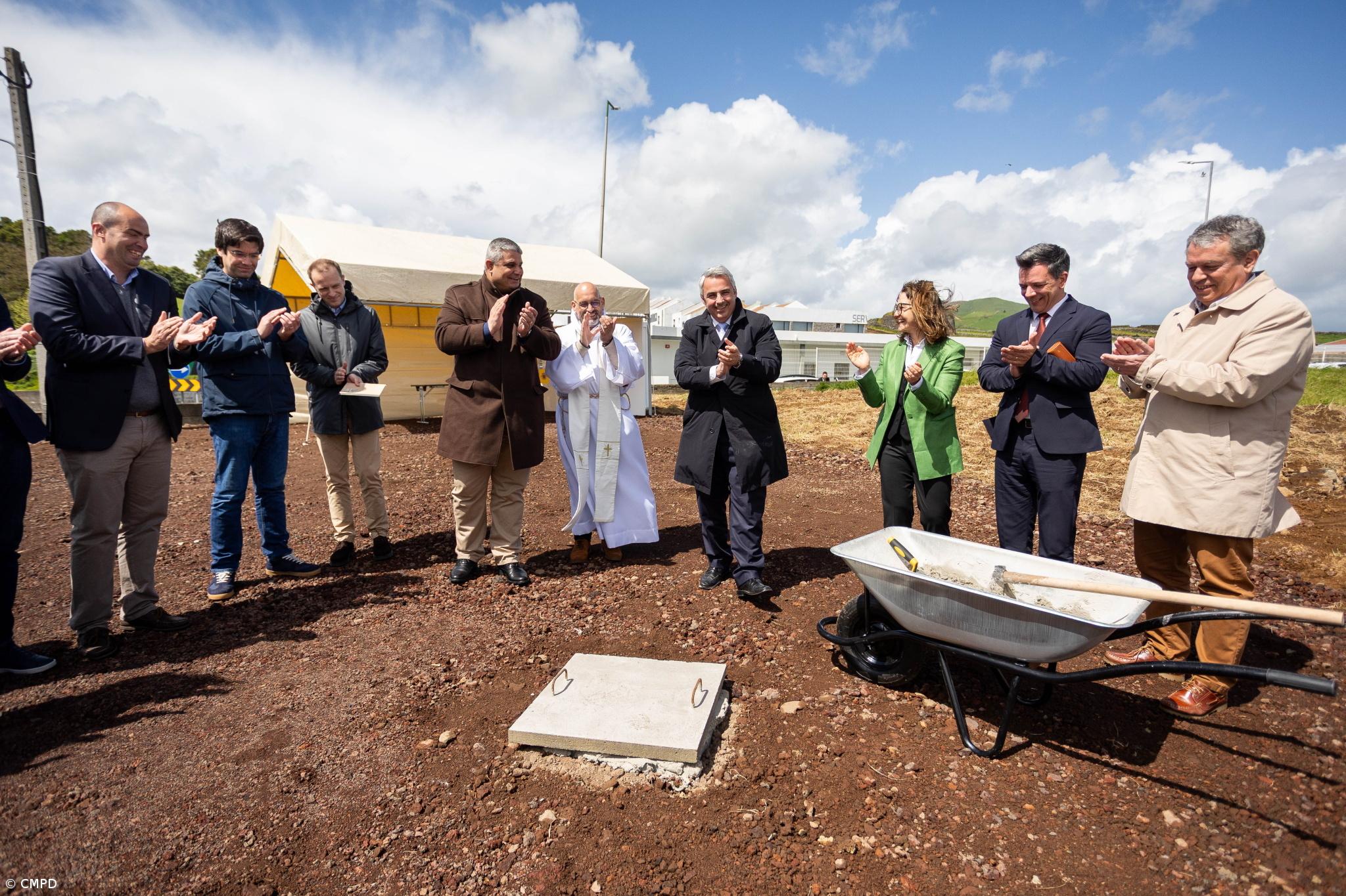 Lançada primeira pedra para construção de 31 apartamentos nos Arrifes – Imagem 1