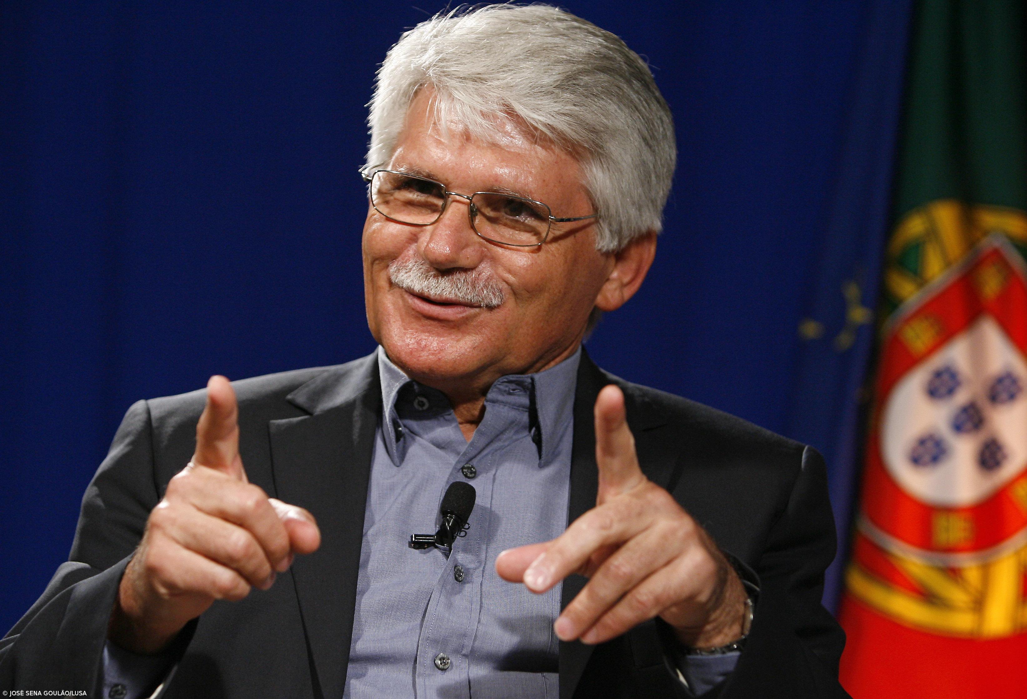 Sem maioria absoluta Governo de Sócrates já teria morrido flagelado – Imagem 1