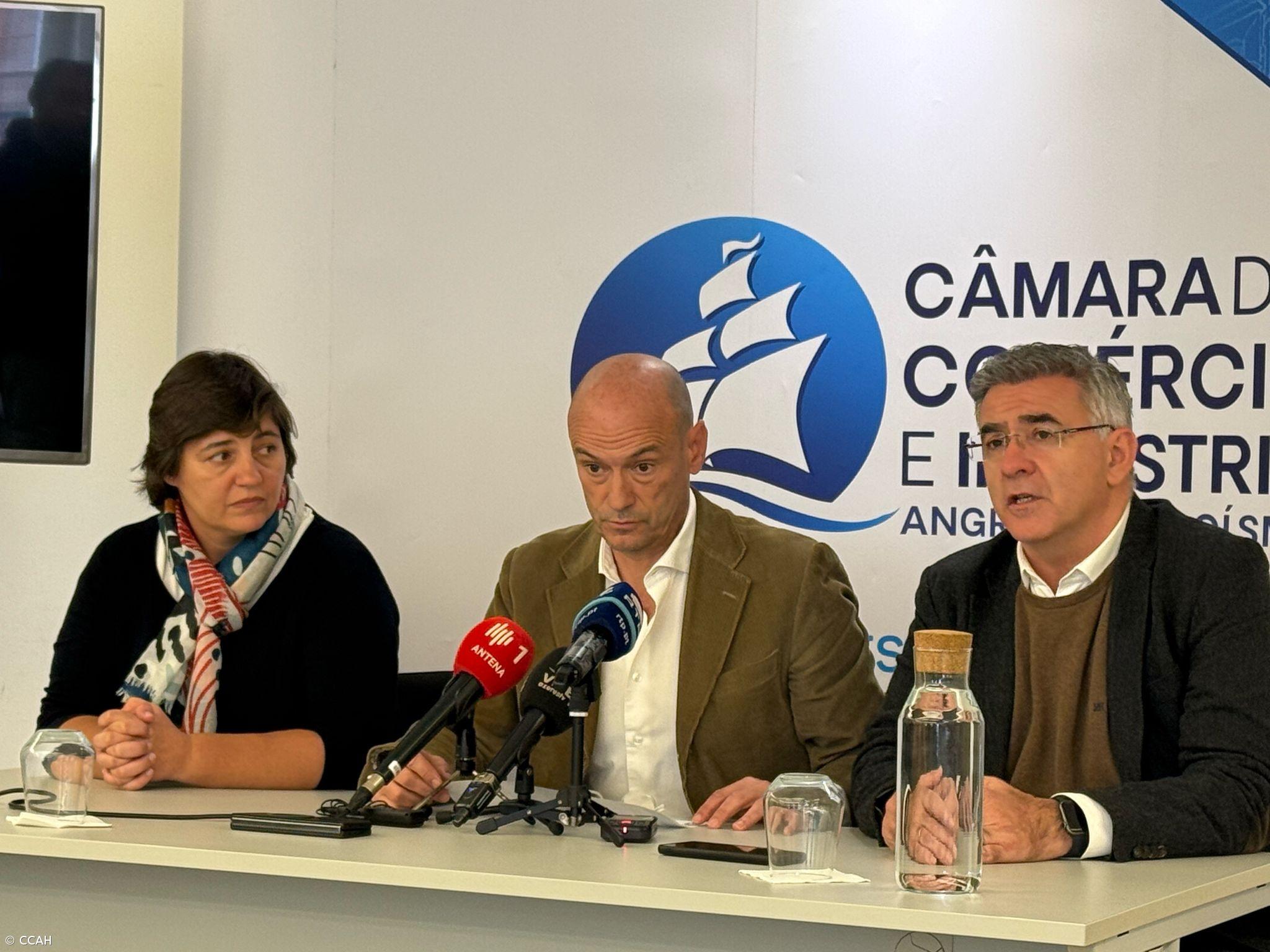 Empresários pedem melhoria de ligações marítimas de carga à ilha Terceira – Imagem 1