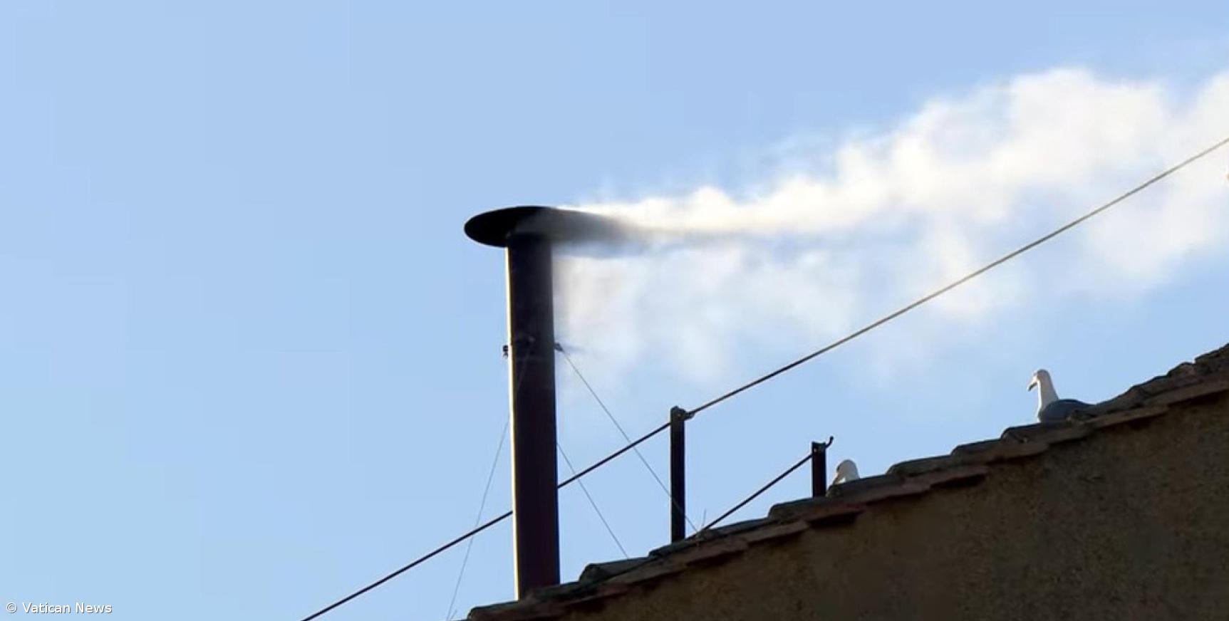 Fumo branco no Vaticano, novo Papa eleito – Imagem 1