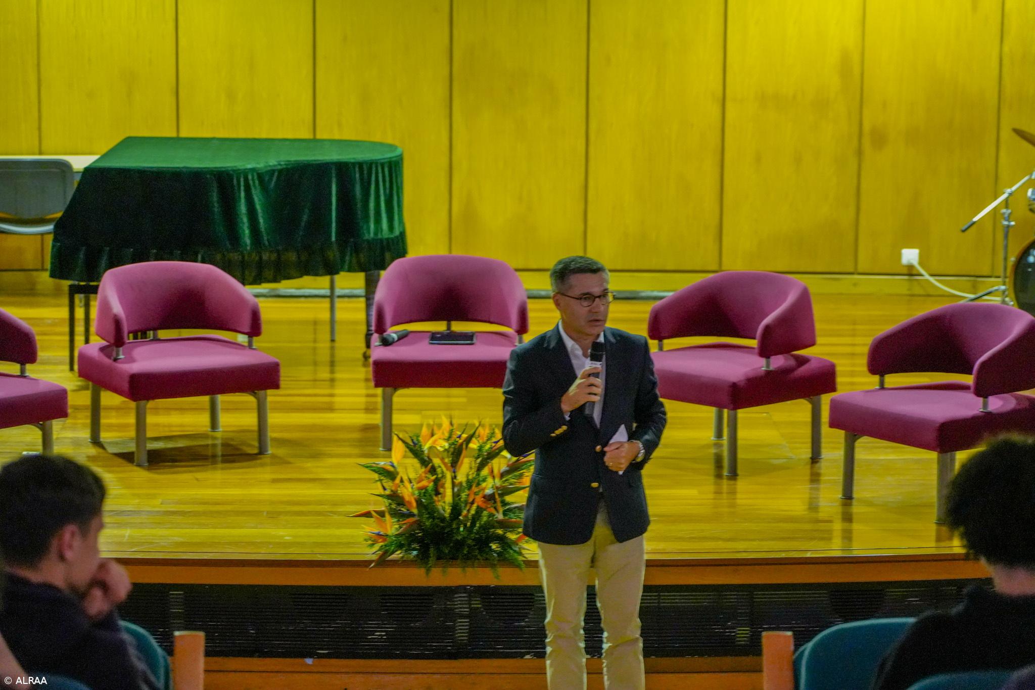 Presidente do parlamento açoriano diz que fixar jovens é desígnio local e regional – Imagem 1