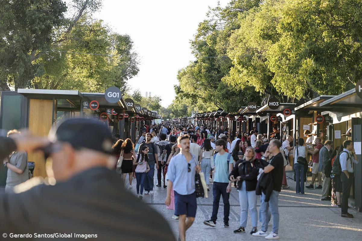 Feira do Livro de Lisboa regressa com 350 pavilhões e a promessa de plantar árvores – Imagem 1