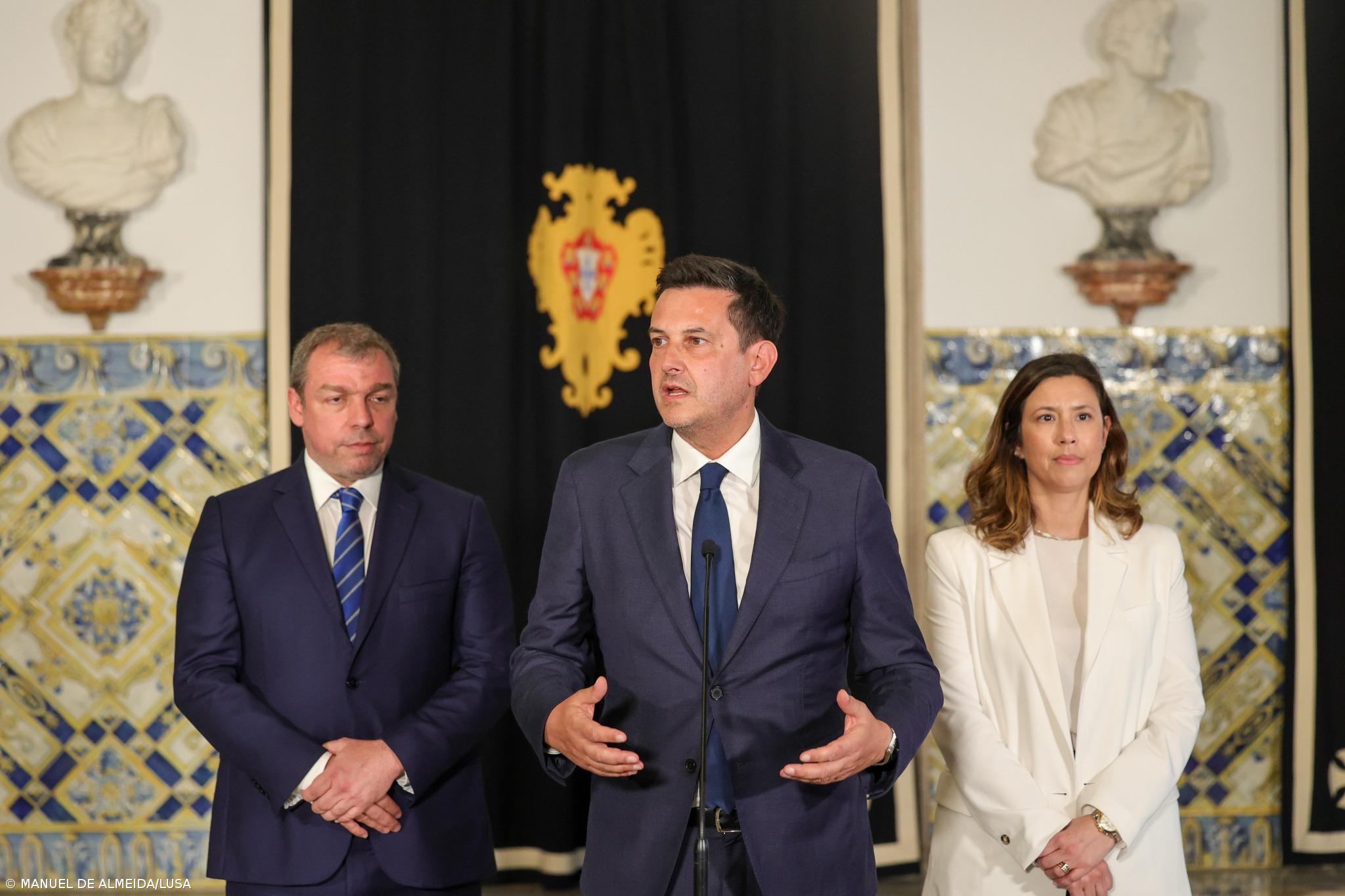 IL vai propor revisão da Constituição para reduzir “papel central” do Estado  – Imagem 1