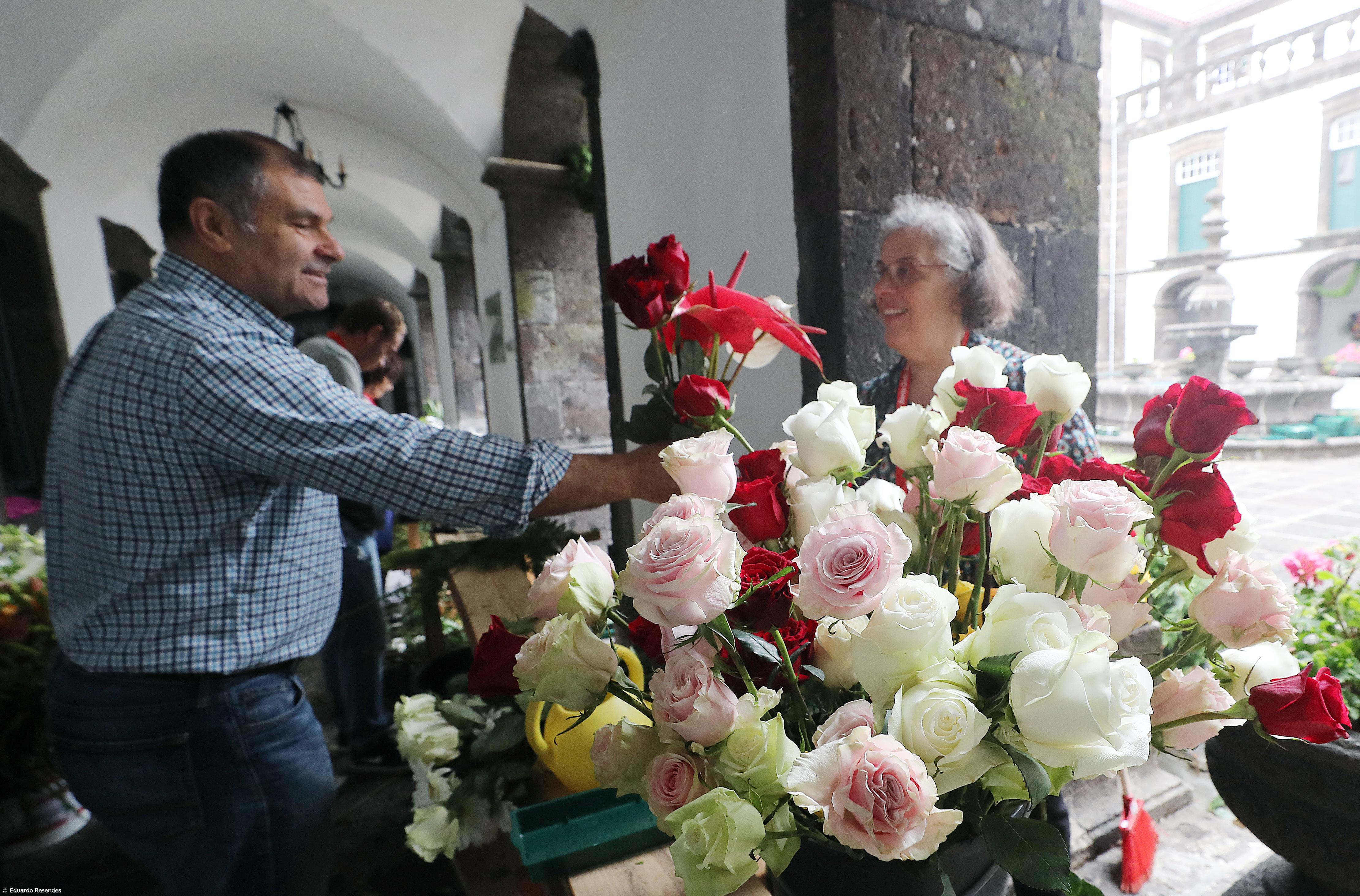 A preparação por detrás das Festas que movem muitos milhares a Ponta Delgada (Com Fotos) – Imagem 6