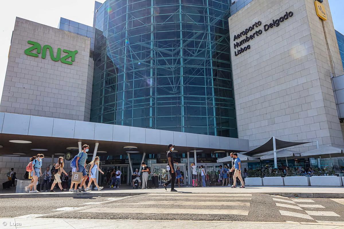 Aeroporto de Lisboa com 14 voos cancelados em dia de greve na Menzies – Imagem 1