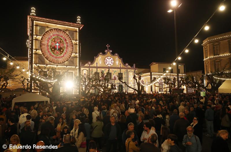 Cerca de 130 mil lâmpadas iluminam as Festas do Santo Cristo – Imagem 1