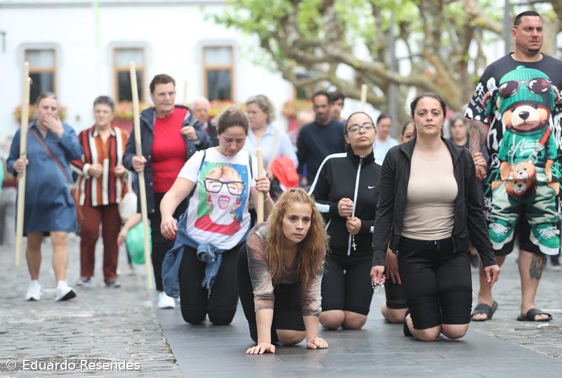 Peregrinos percorrem Campo de São Francisco de joelhos movidos pela fé que "apaga a dor" (Com Fotos) – Imagem 2