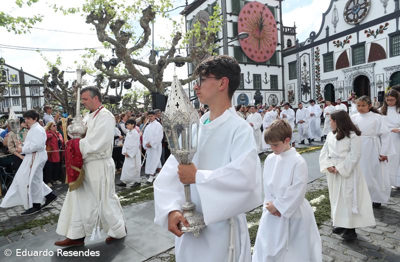 Mudança da Imagem do Senhor Santo Cristo (Com Fotos) – Imagem 1