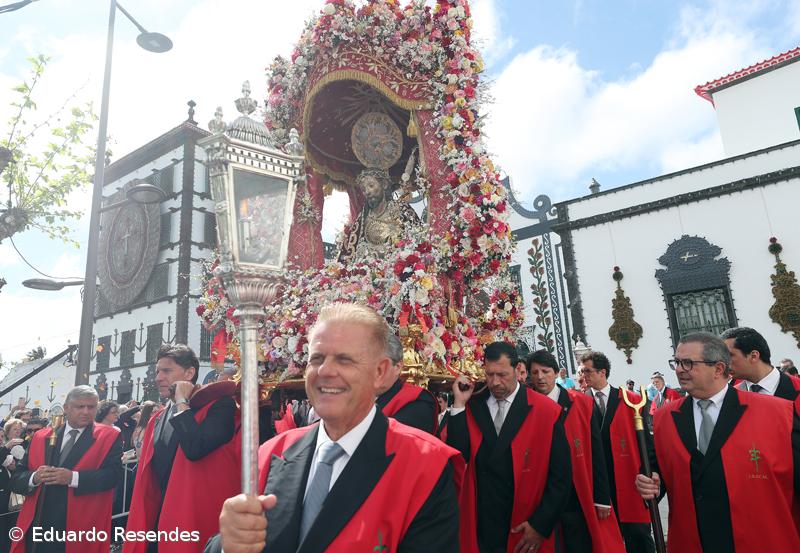Mudança da Imagem do Senhor Santo Cristo (Com Fotos) – Imagem 4