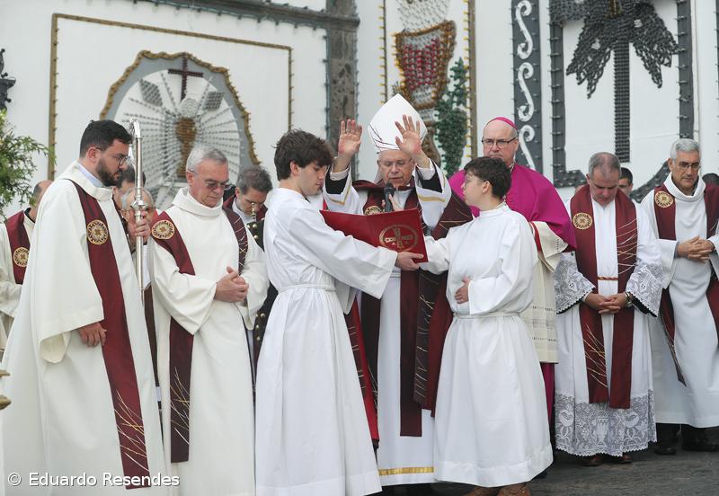 Mudança da Imagem do Senhor Santo Cristo (Com Fotos) – Imagem 10
