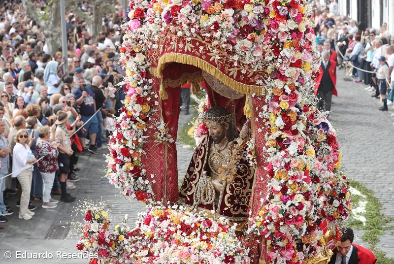 Procissão do Santo Cristo dos Milagres junta milhares em Ponta Delgada – Imagem 1