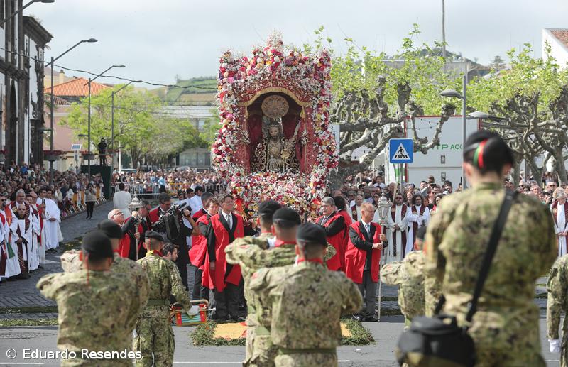 Mudança da Imagem do Senhor Santo Cristo (Com Fotos) – Imagem 16
