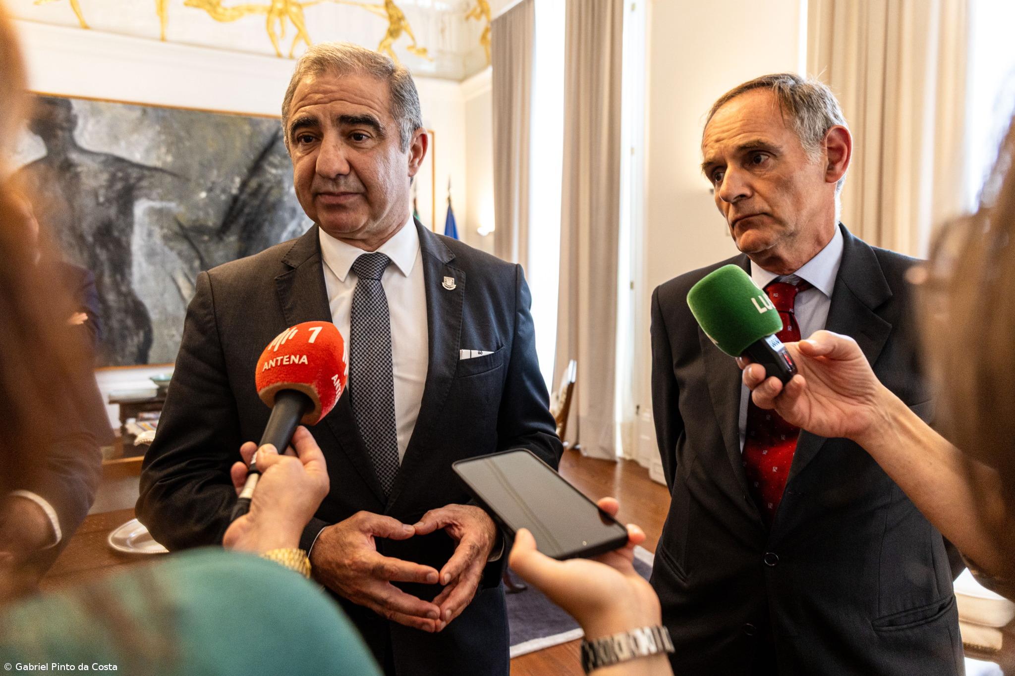 Cerca de 30 famílias açorianas regressaram do Canadá por dificuldades económicas – Imagem 1