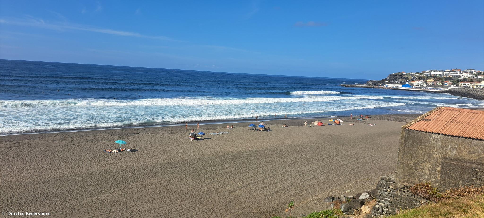 Petição europeia exige proteção urgente da praia do Monte Verde – Imagem 1