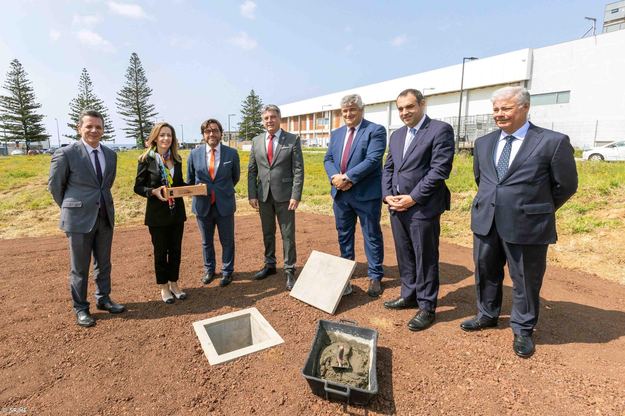 Açores lançam primeira pedra para construção de 22 moradias em Santa Clara – Imagem 1