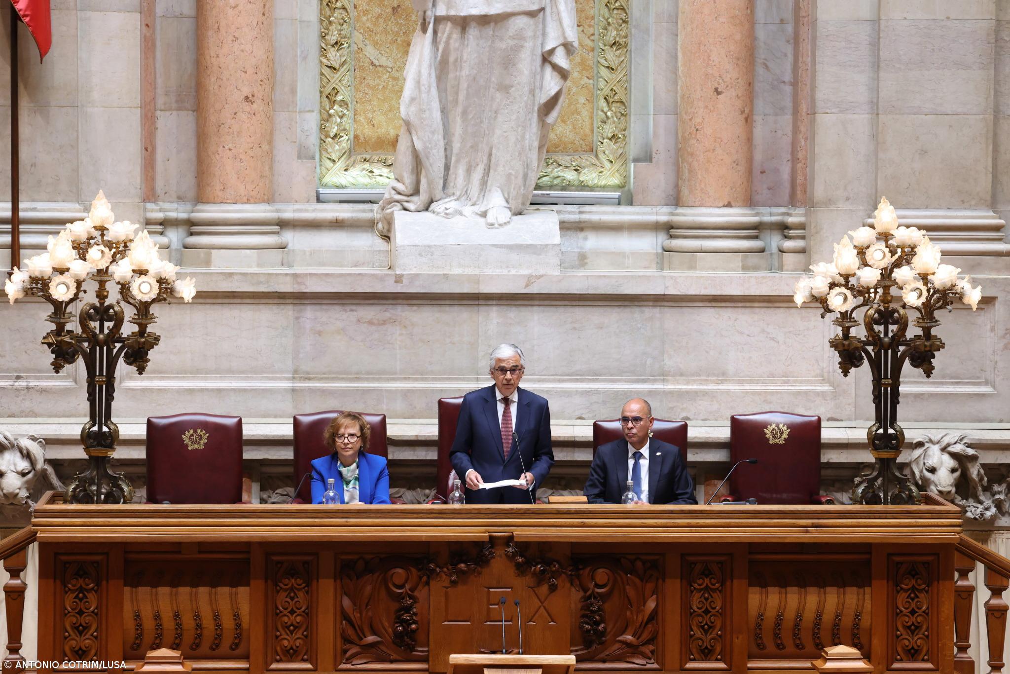 Aguiar-Branco reeleito presidente da Assembleia da República – Imagem 1
