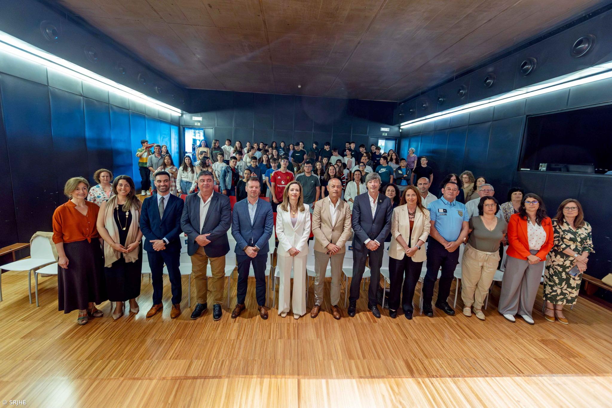 Jovens açorianos com novo programa de voluntariado na região – Imagem 1