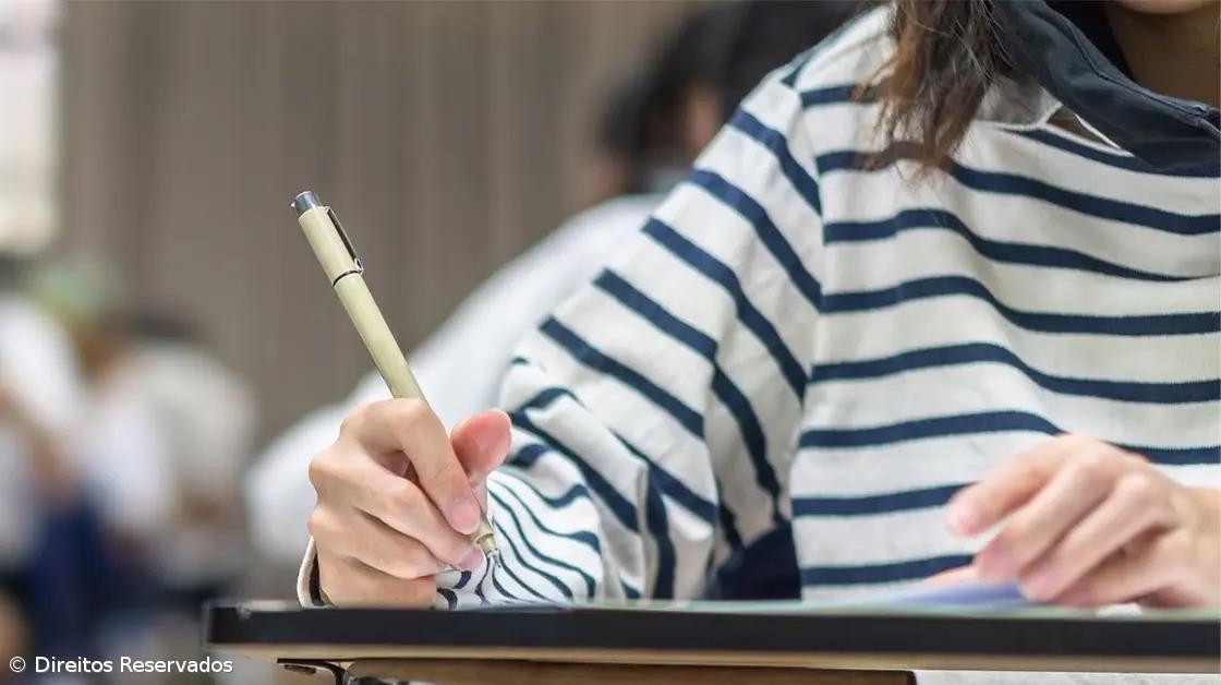 Governo propõe bolsa máxima para estudantes do superior abaixo do limitar da pobreza – Imagem 1