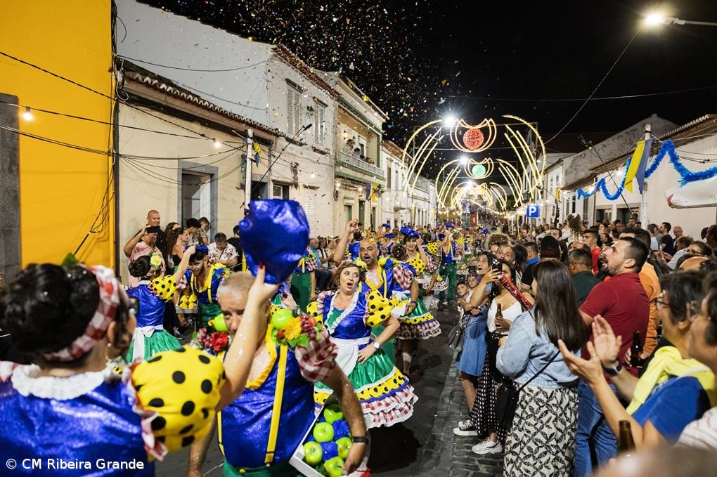 Doze marchas desfilam em honra a São Pedro na Ribeira Grande – Imagem 1