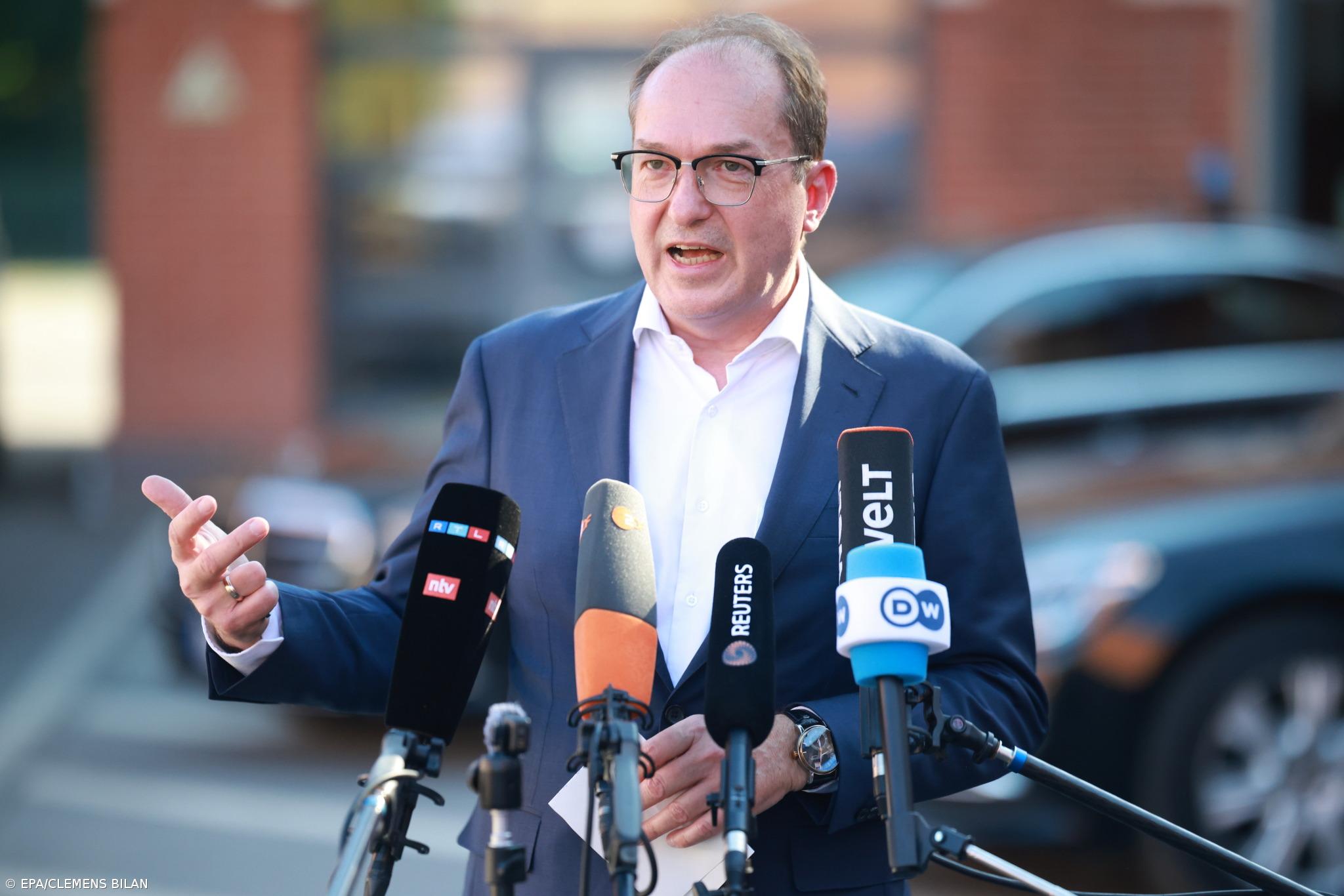 Alemanha pondera negociar com Governo talibã repatriamento de criminosos afegãos – Imagem 1