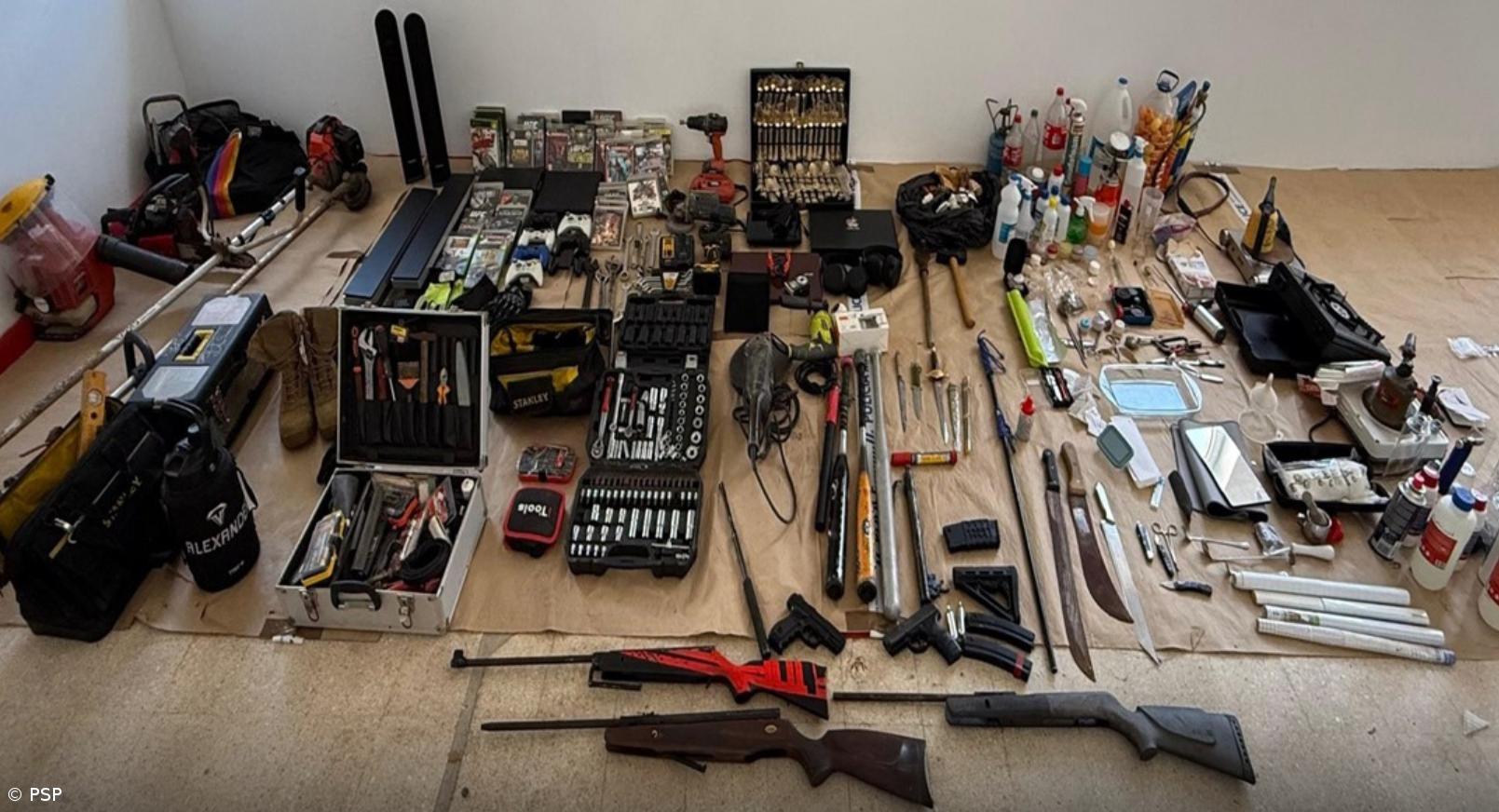 Três pessoas detidas pela suspeita de tráfico de estupefacientes na Praia da Vitória – Imagem 1