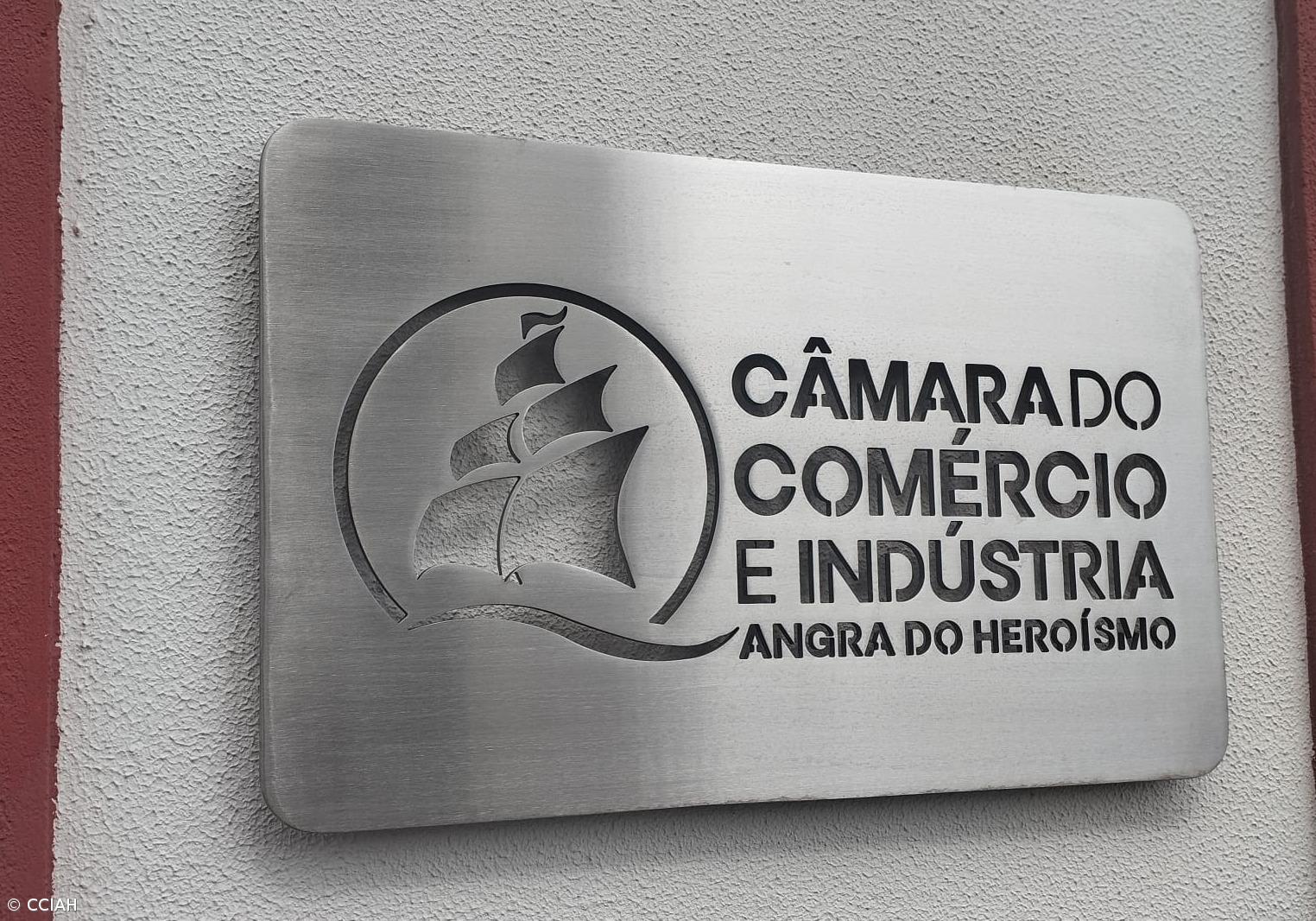 Empresários preocupados com condicionamentos à execução do Cais da Praia da Vitória – Imagem 1