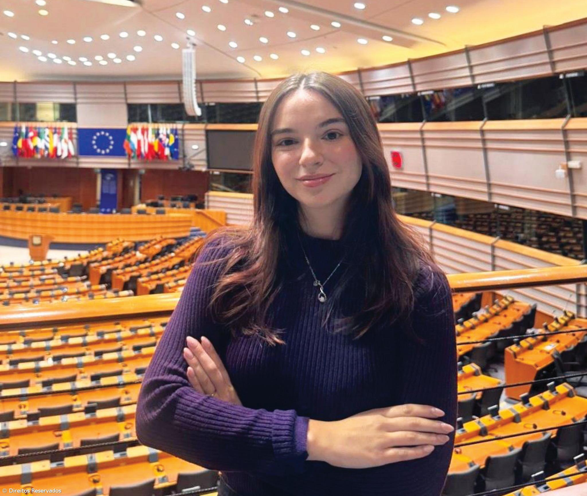 Júlia Santos recebe primeira bolsa de estágio “André Bradford” – Imagem 1