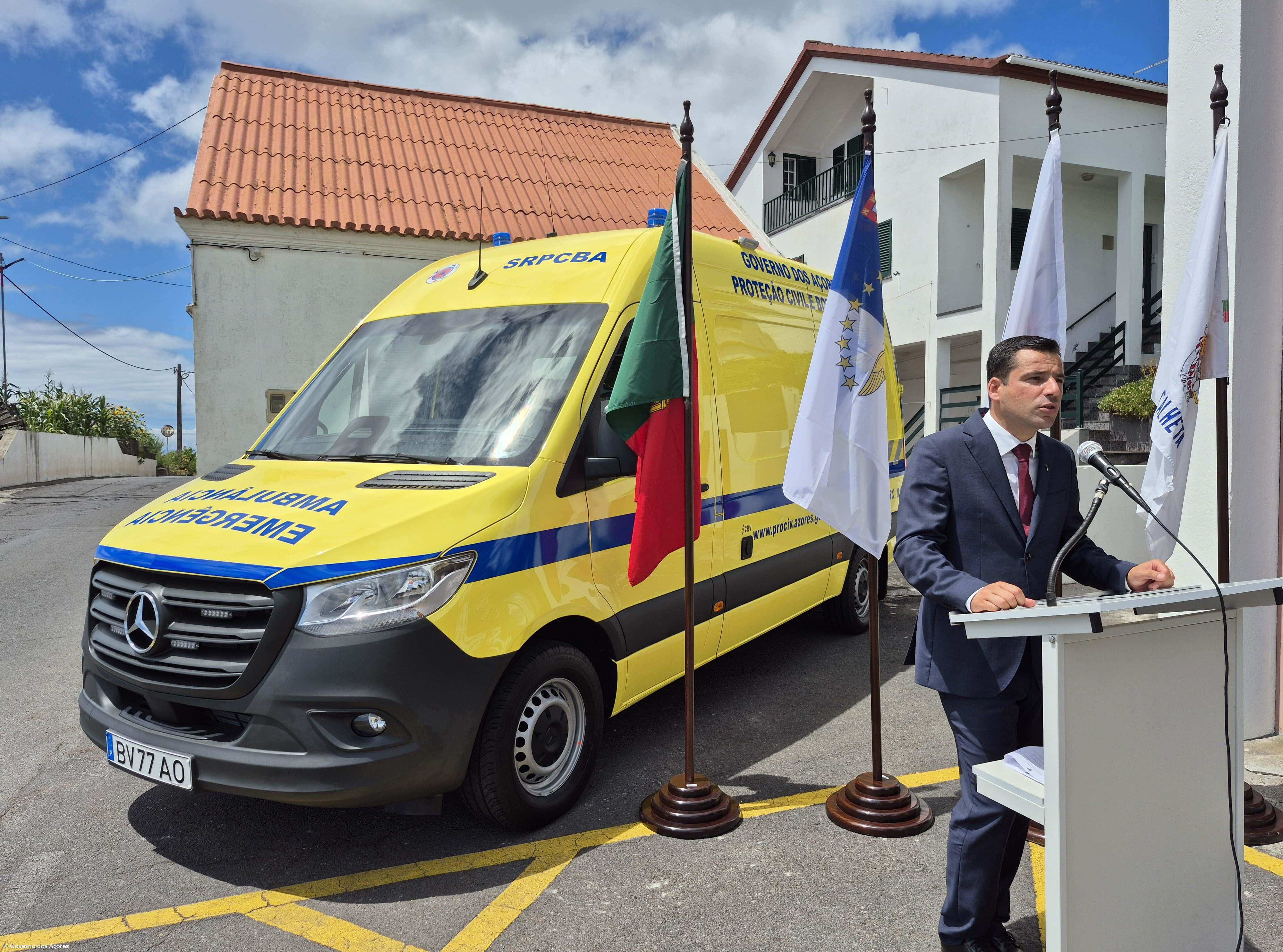 Governo dos Açores entrega duas ambulâncias – Imagem 1