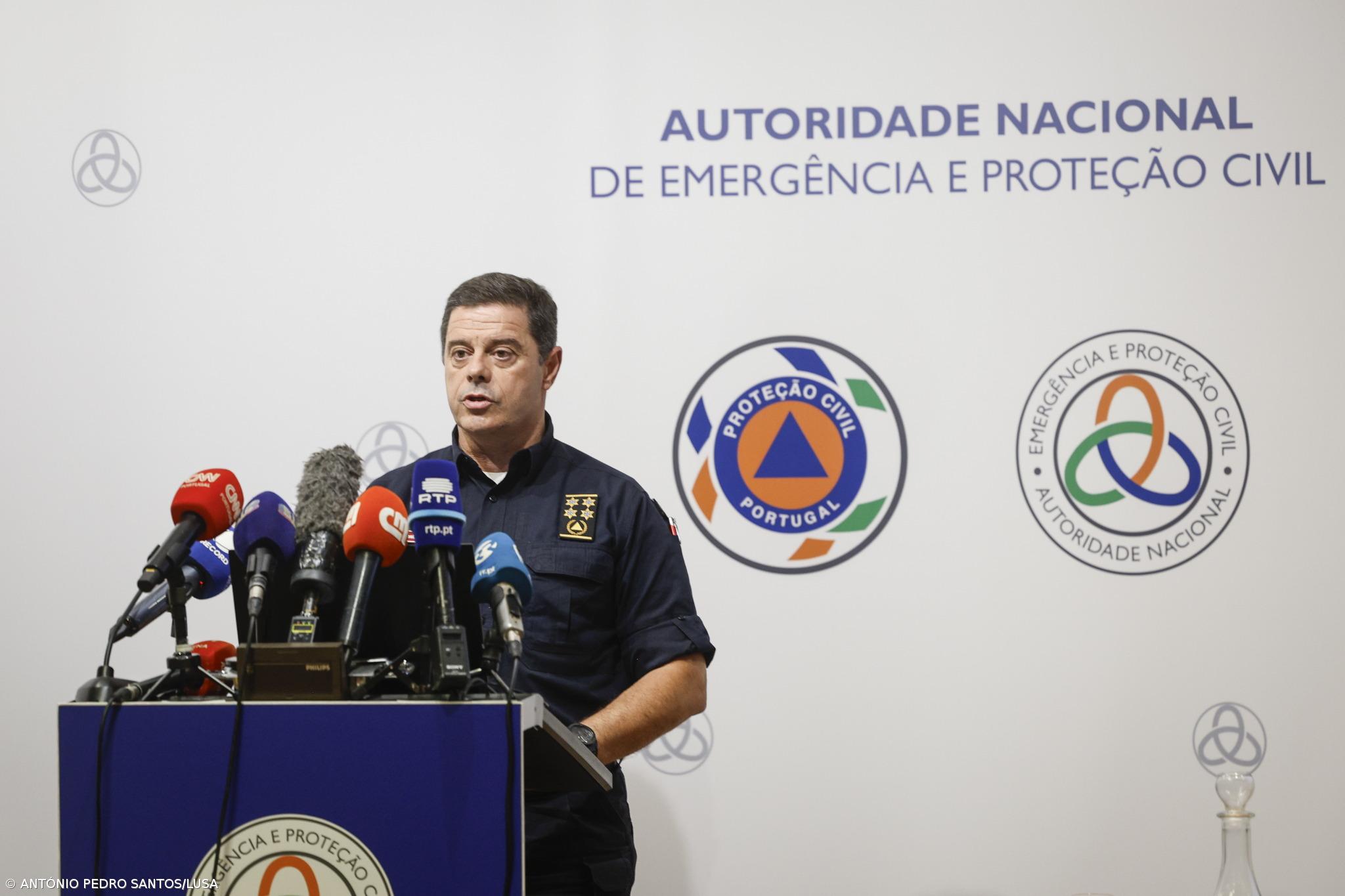 Proteção Civil admite "problemas pontuais" no SIRESP, mas nega falhas na rede – Imagem 1