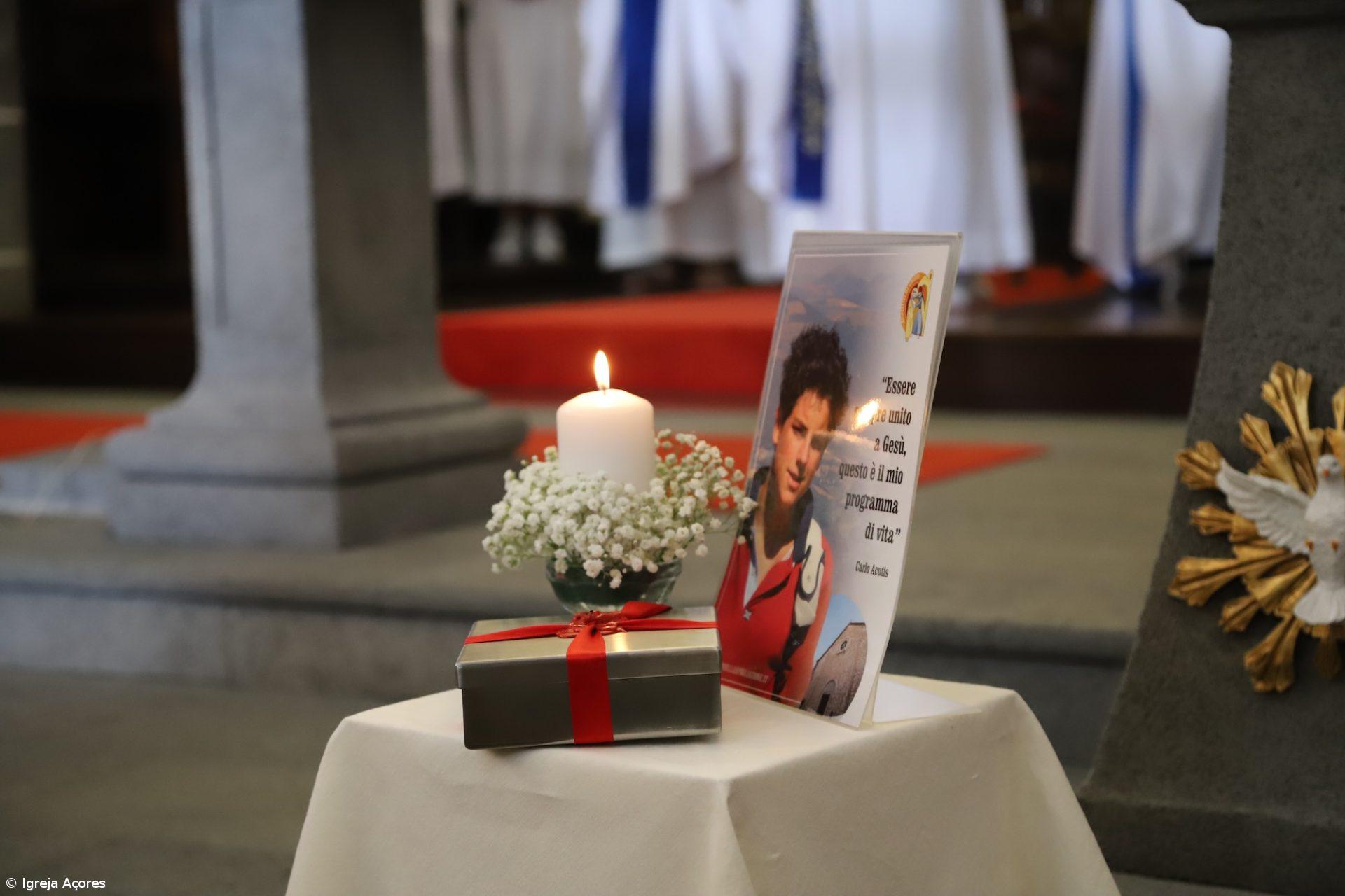 Água Retorta tem a primeira relíquia do Santo Carlo Acutis nos Açores  – Imagem 1